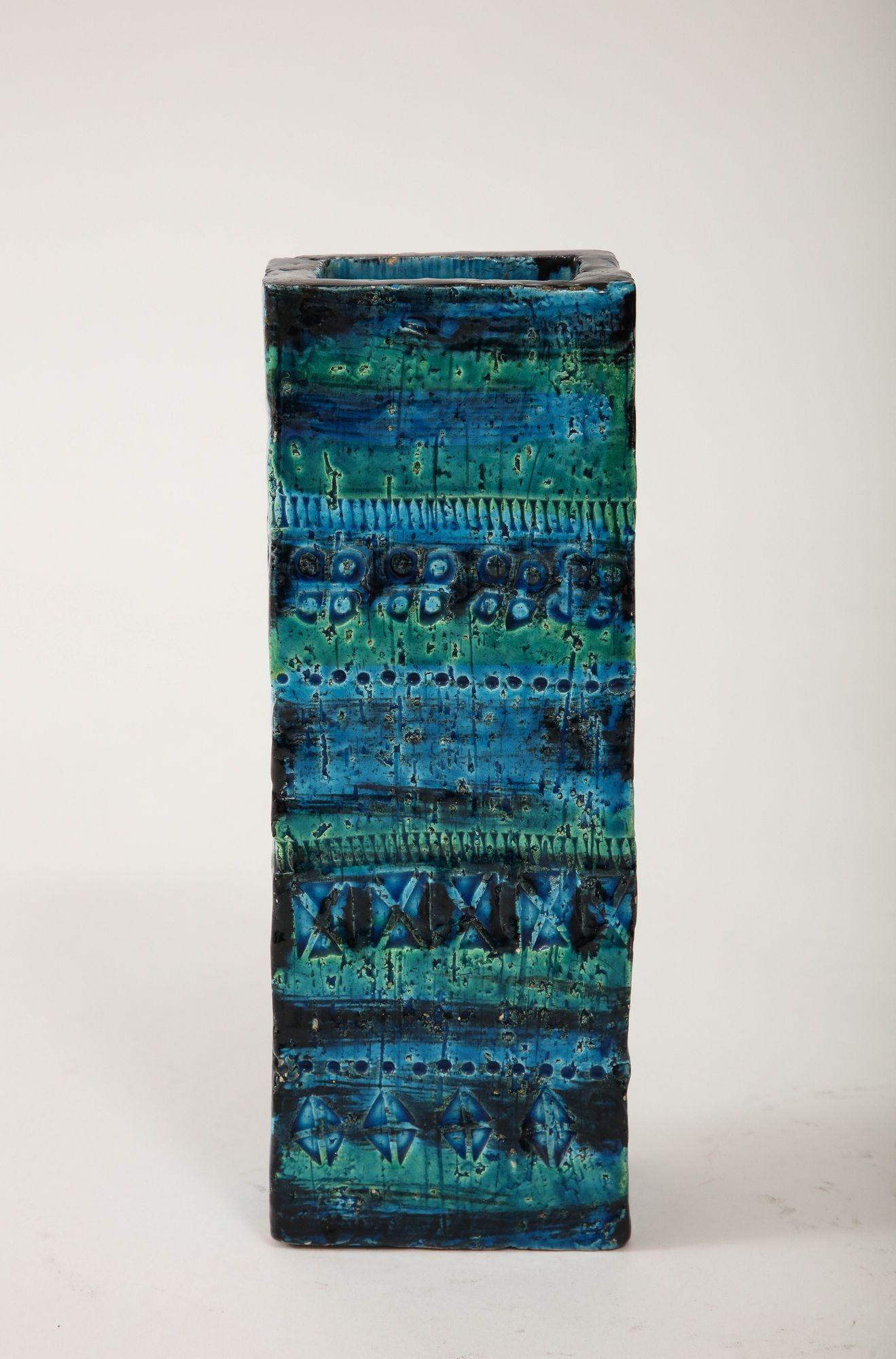 Rechteckige Keramikvase von Aldo Londi für Bitossi 'Rimini blau' Italien um 1960 im Angebot 2