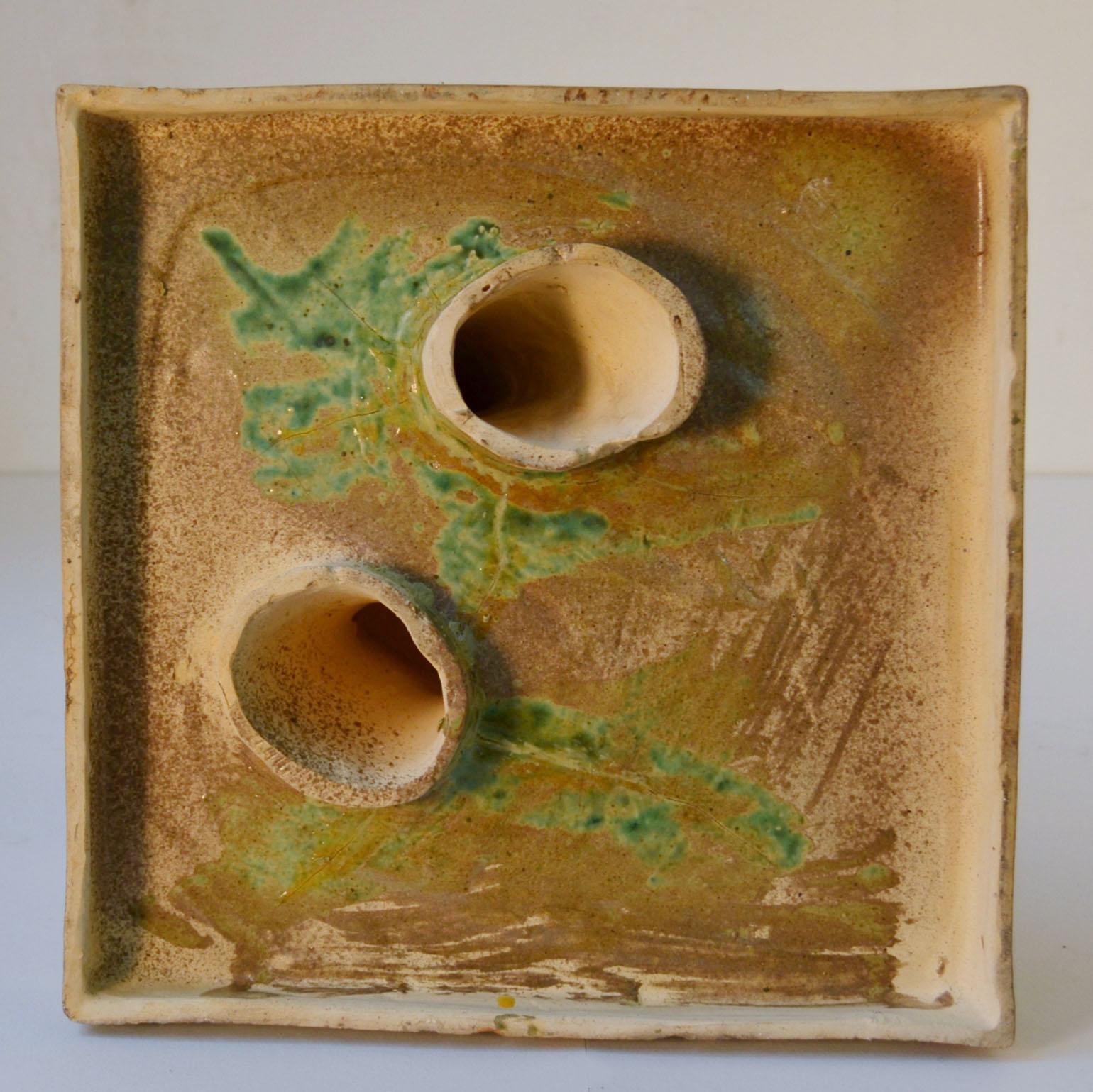 Piastrelle in rilievo in ceramica con piedi scolpiti in smalto verde in vendita 6