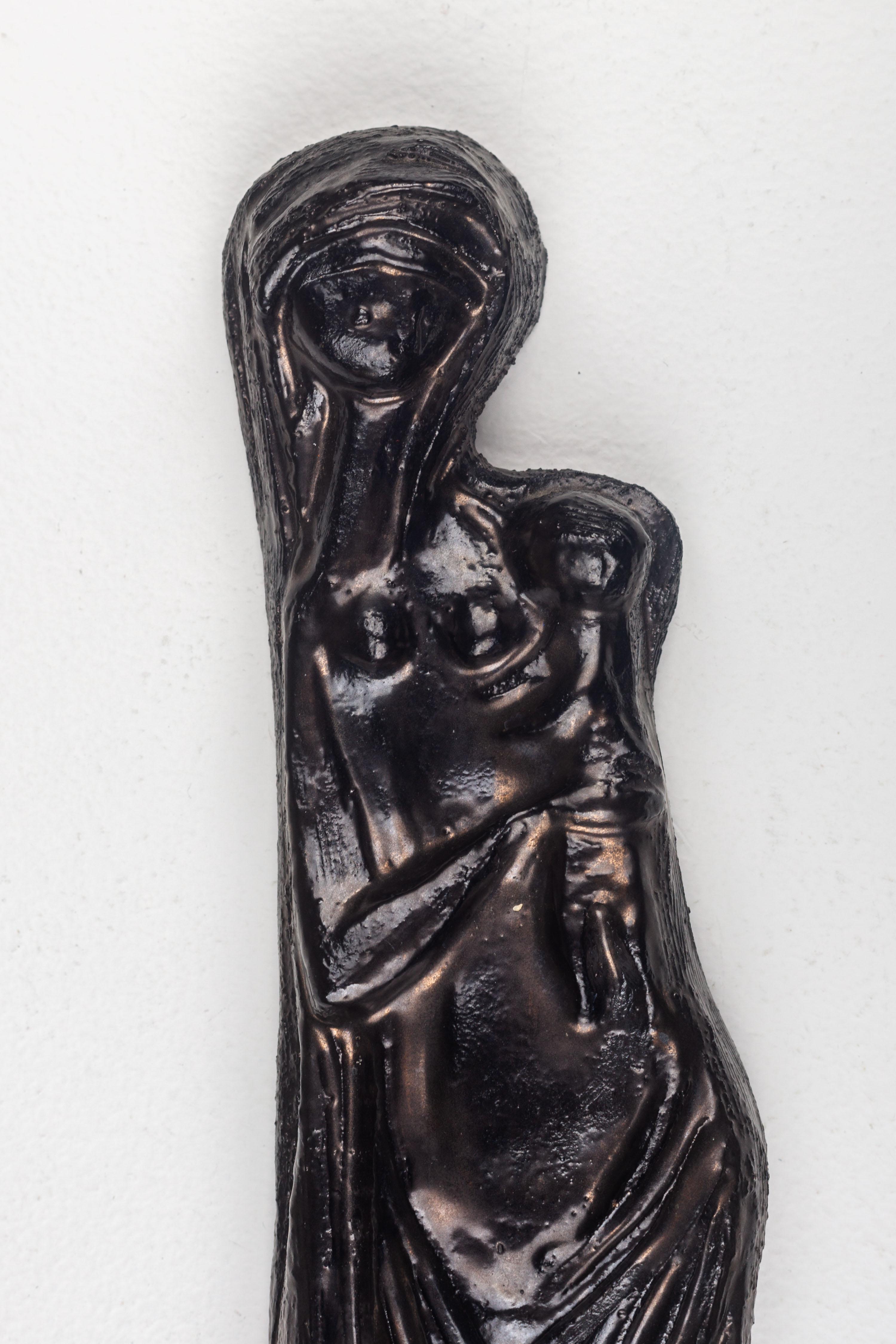Ceramic Religious Wall Art, Black with Brown Accent Hues, Virgin Mary and Child In Good Condition For Sale In Chicago, IL