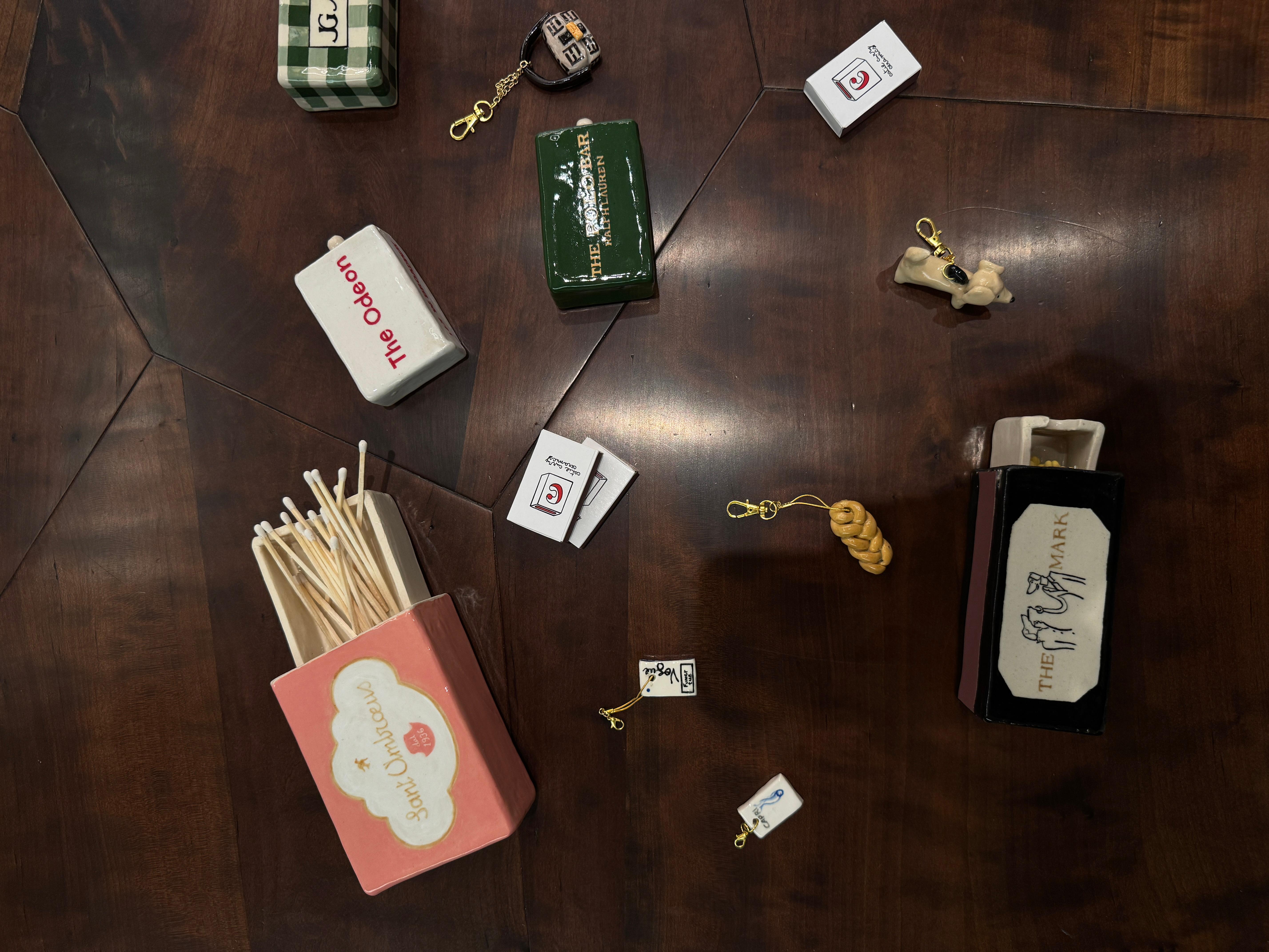 Américain Boîte d'allumettes de restaurant en céramique en vente