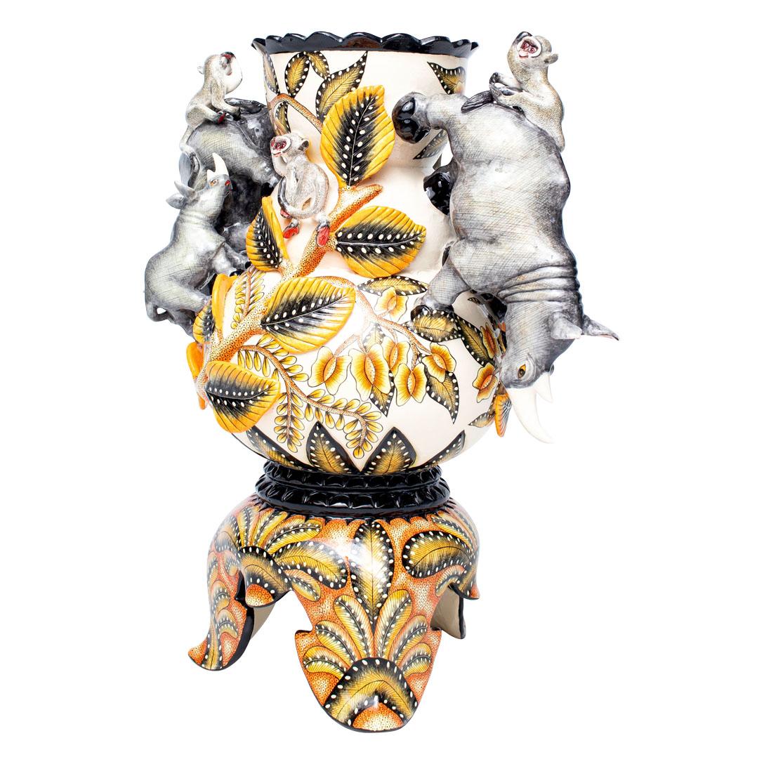 Vaso Rhino in ceramica, realizzato a mano in Sudafrica In condizioni ottime in vendita a North Miami, FL
