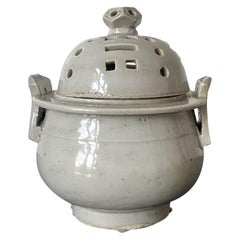 Koreanisches weißes Porzellan Ritual-Räuchergefäß mit Bagua-Muster Joseon Dynasty