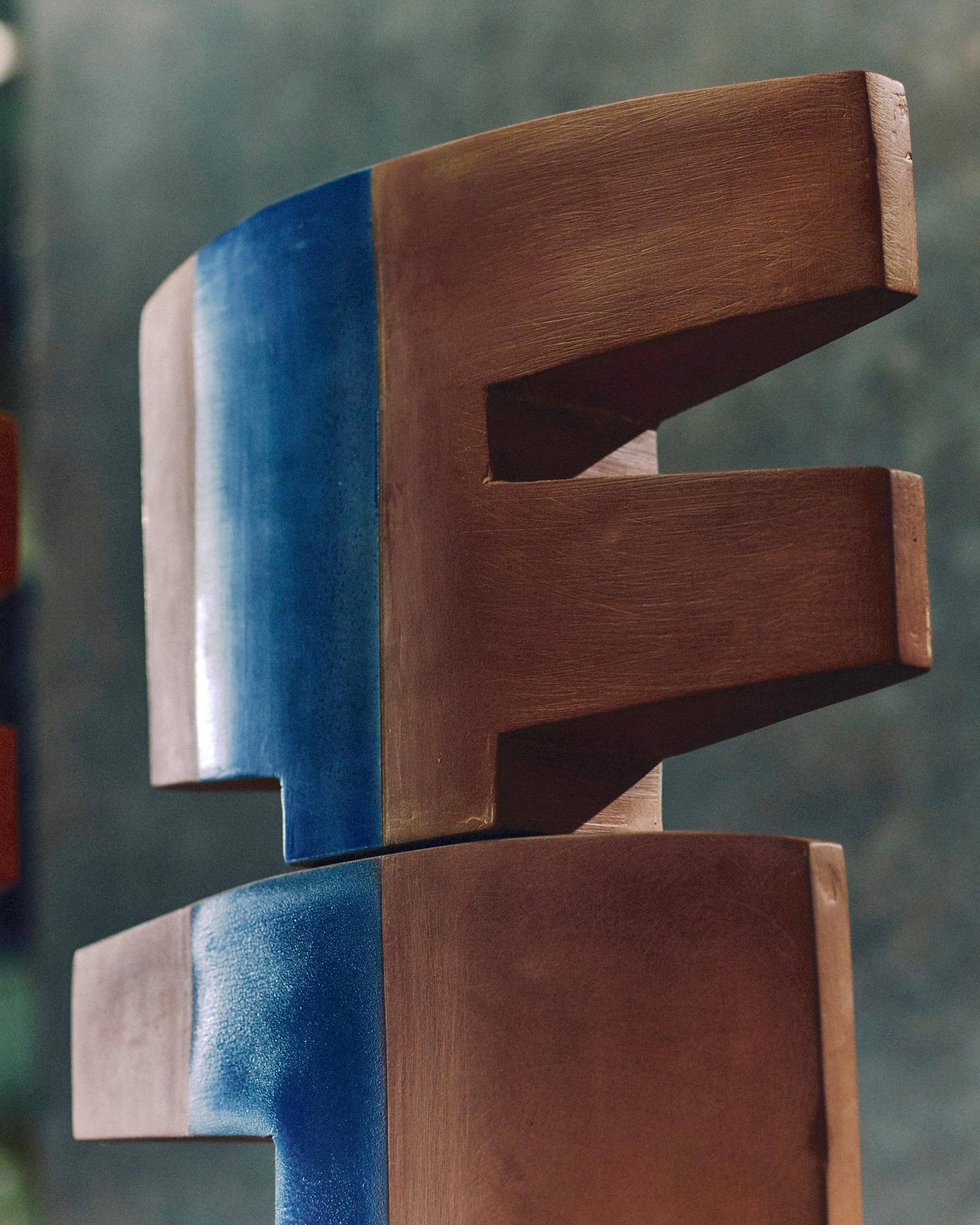 Postmoderno Sculture Totem divisorie e divisorie in ceramica di Andrée & Michel Hirlet in vendita