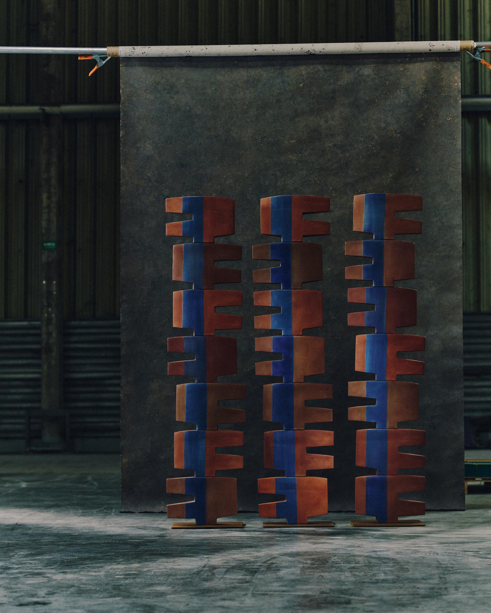 XXI secolo e contemporaneo Sculture Totem divisorie e divisorie in ceramica di Andrée & Michel Hirlet in vendita