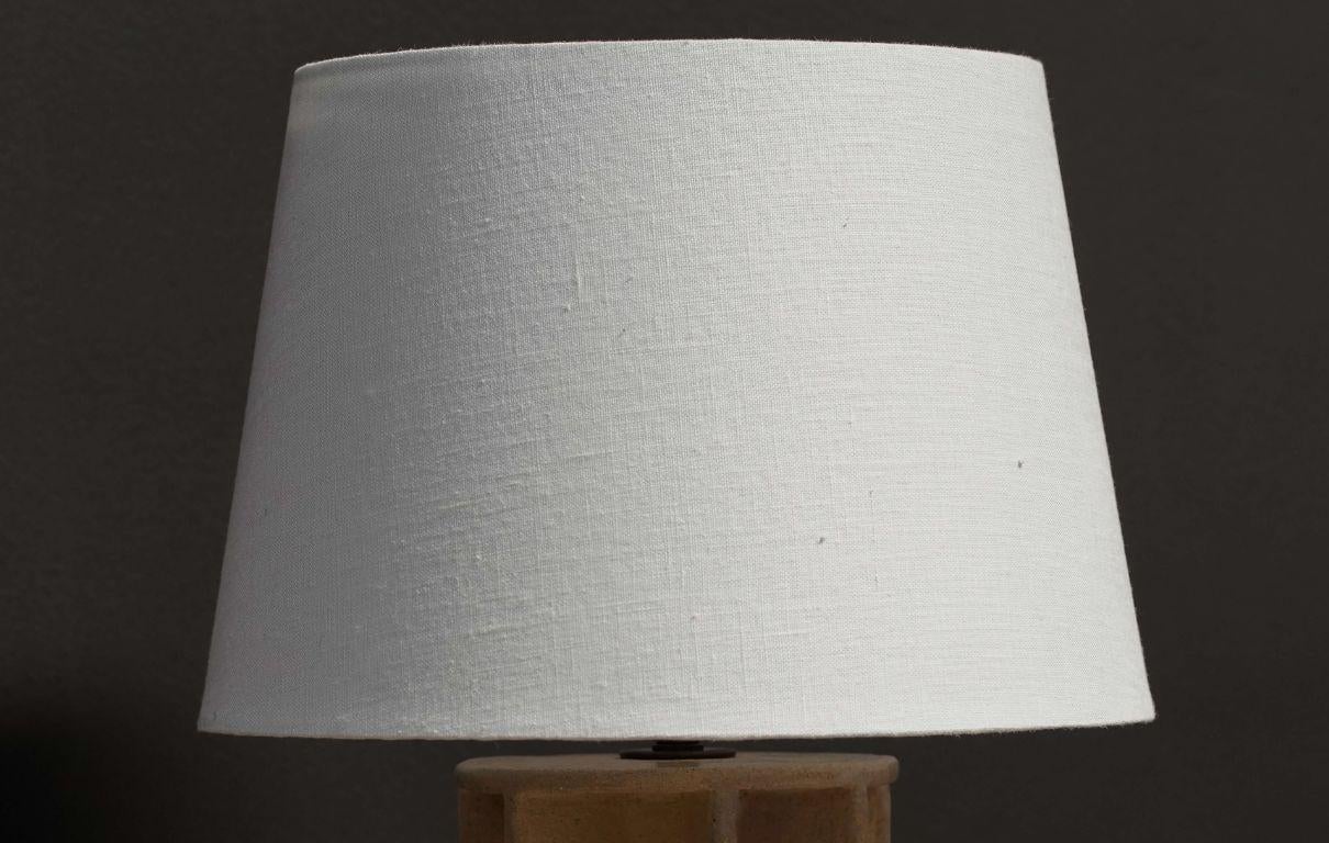 Cuit Lampe ronde sculpturale, crème en vente