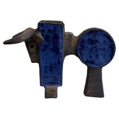Escultura de cerámica Toro "Toro Azul" única en su género Firmada por Dominique Pouchain