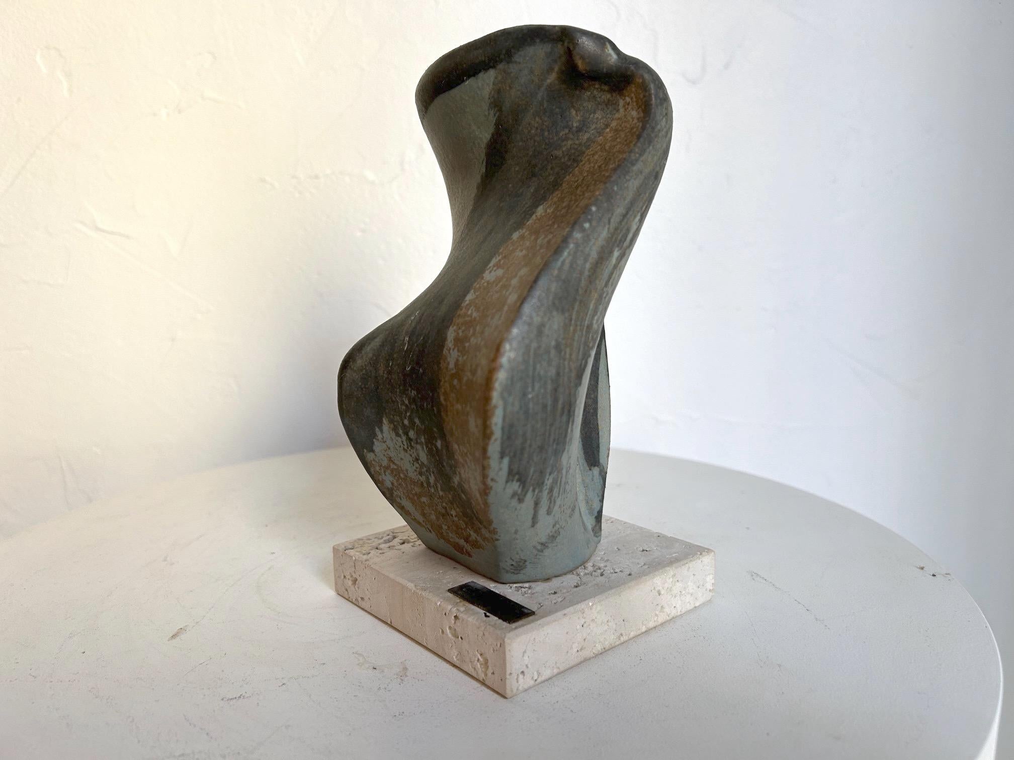 Scultura in ceramica di Lilianne Caumont risalente agli anni '70-'80 In condizioni buone in vendita a LE CANNET, FR