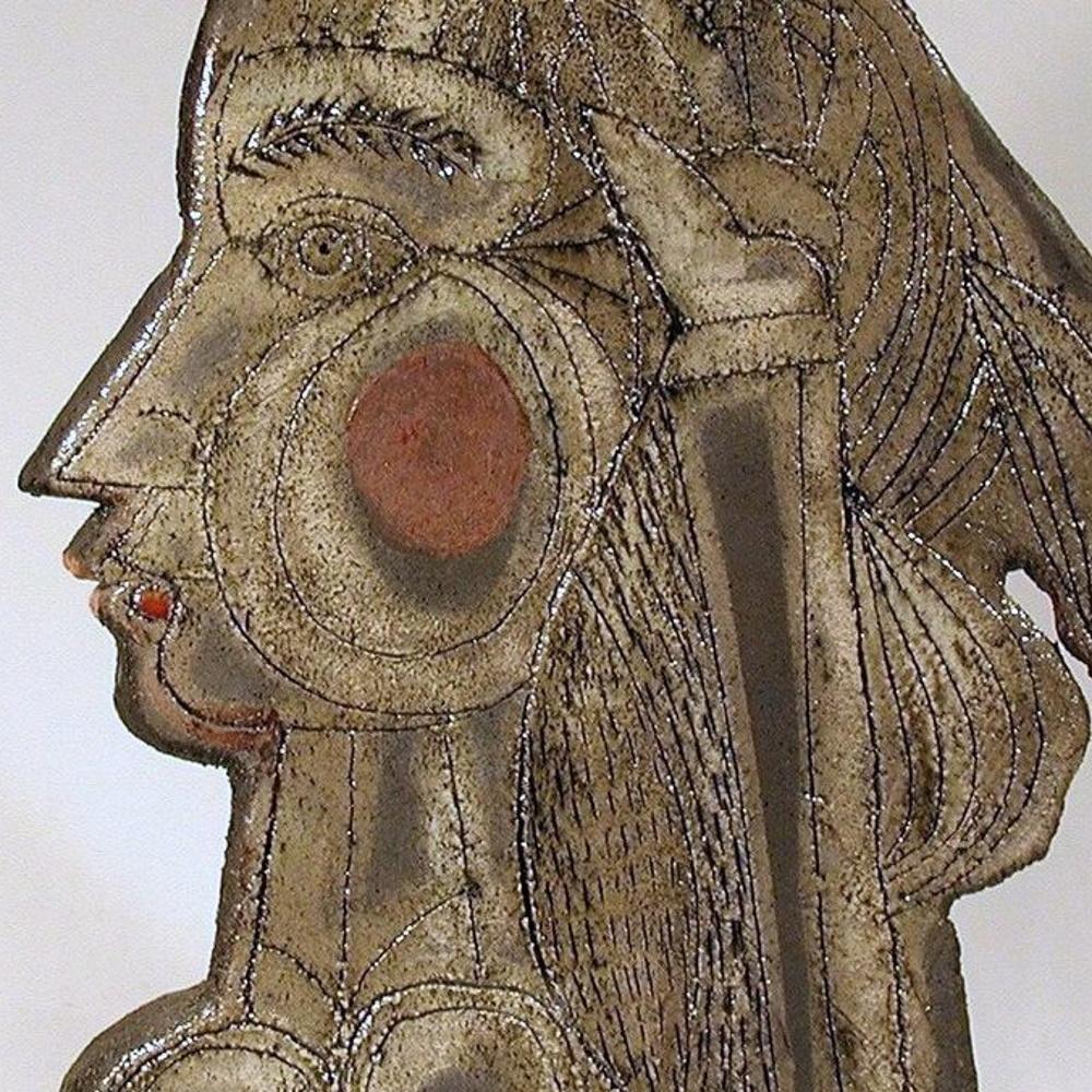 Roger Capron - Keramik-Skulptur Kleopatra  (Französisch) im Angebot