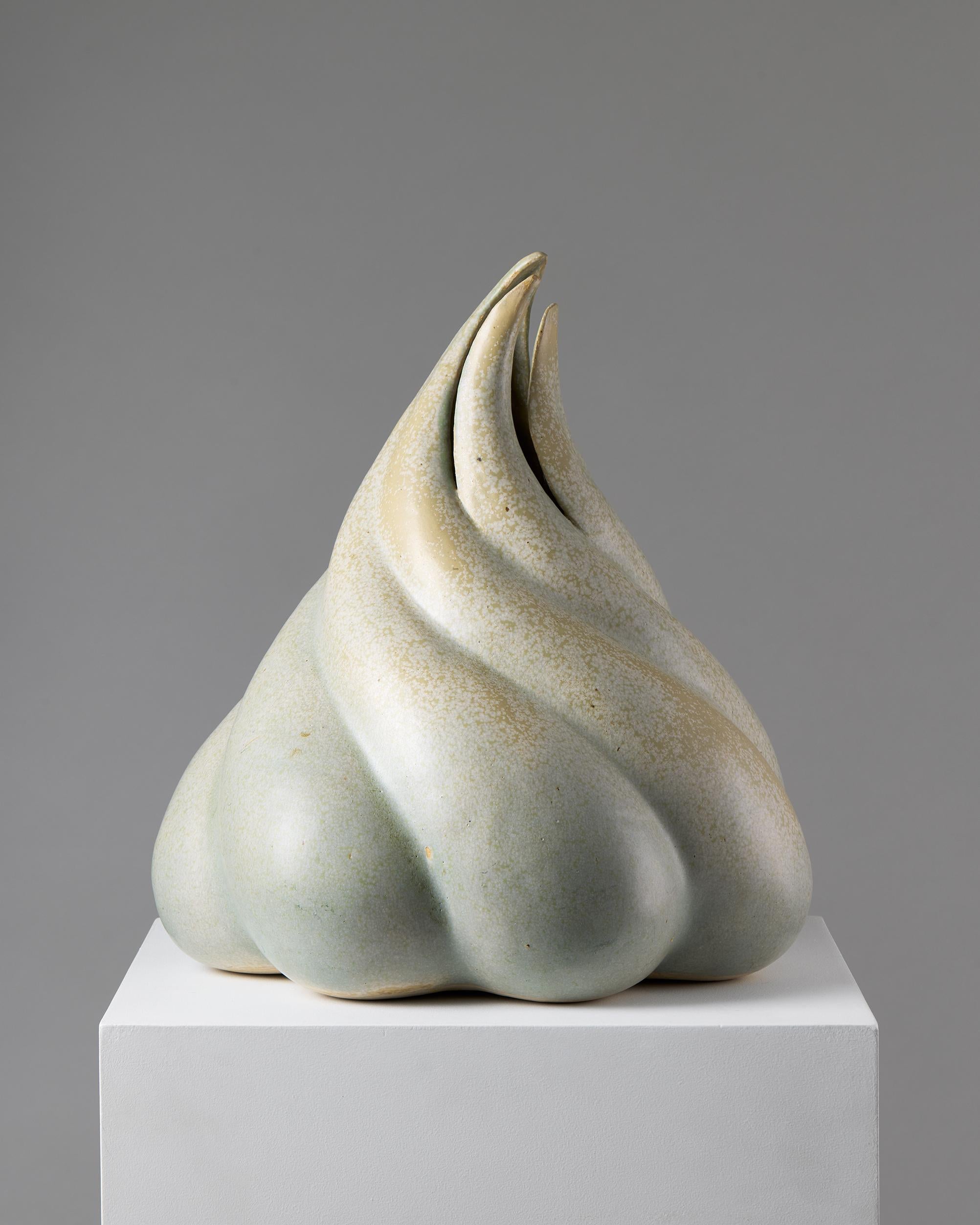 Ceramic sculpture Designed by Margit Plougstrup Denmark, 2000s In Good Condition For Sale In Stockholm, SE