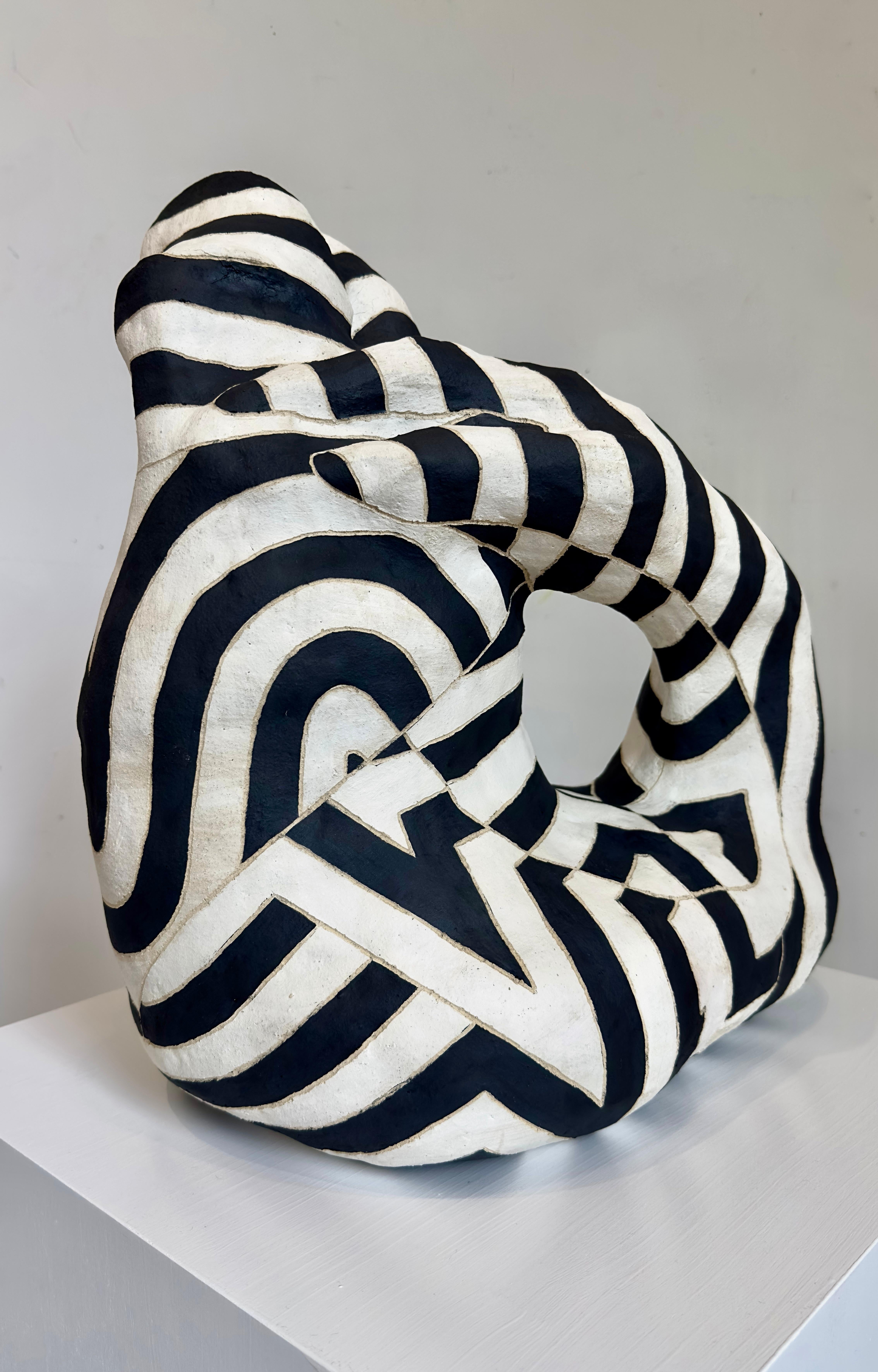scultura in ceramica in bianco e nero In condizioni Nuovo in vendita a Charlottesville, VA