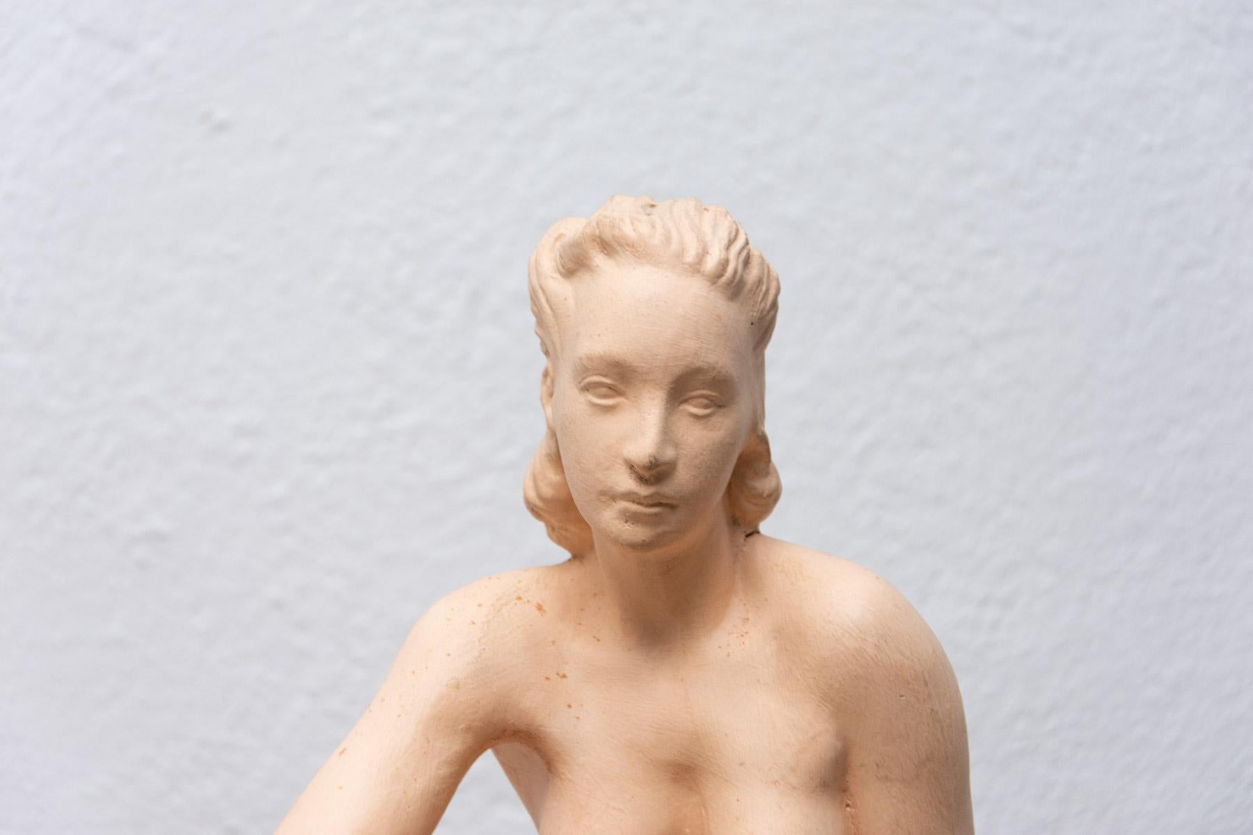 20th Century Ceramic Sculpture Naked Woman, 1940´s, Czechoslovakia