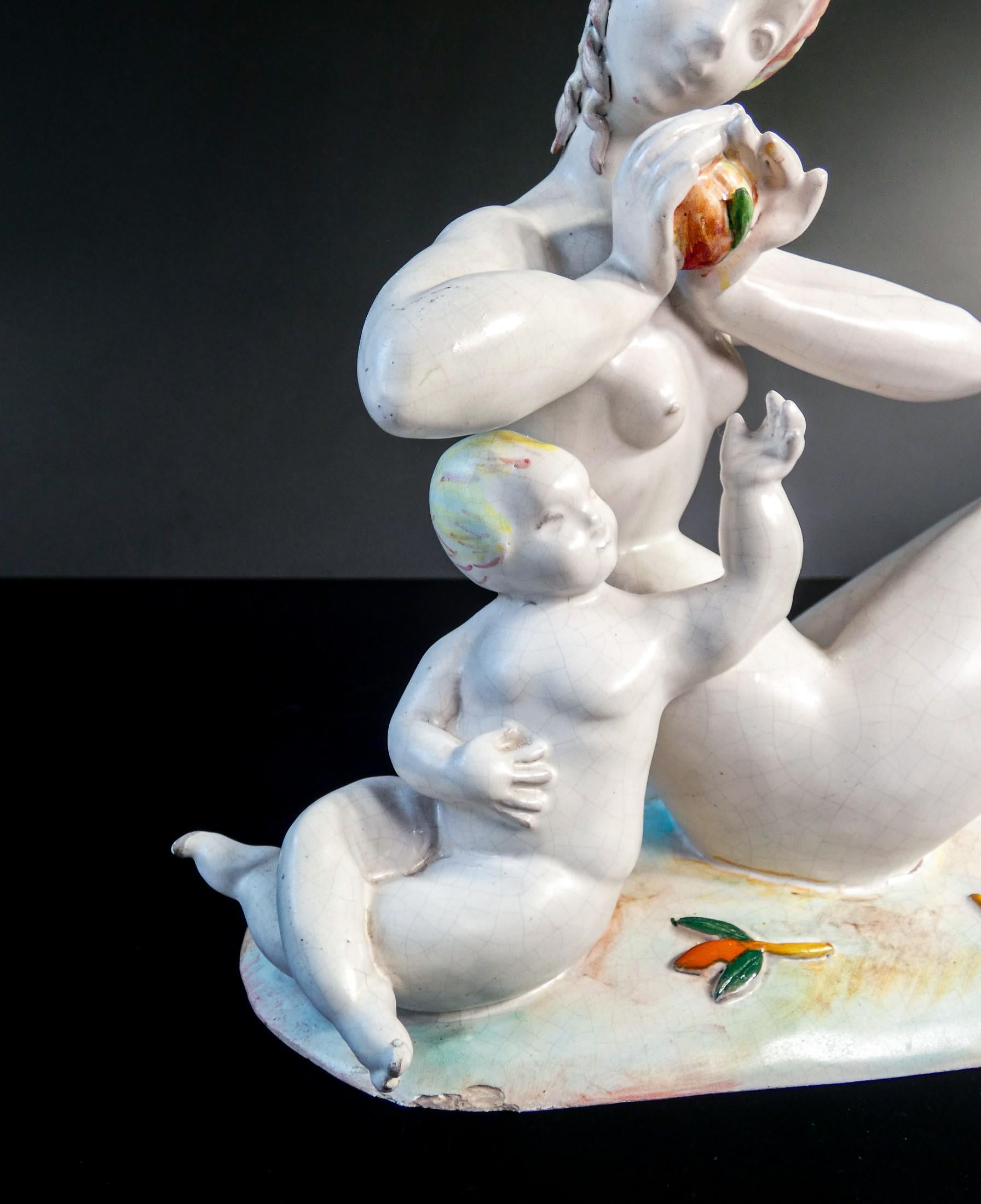 Sculpture en céramique « Femme nue avec enfant » d'Eugenio PATTARINO. Italie, années 1920 en vente 5