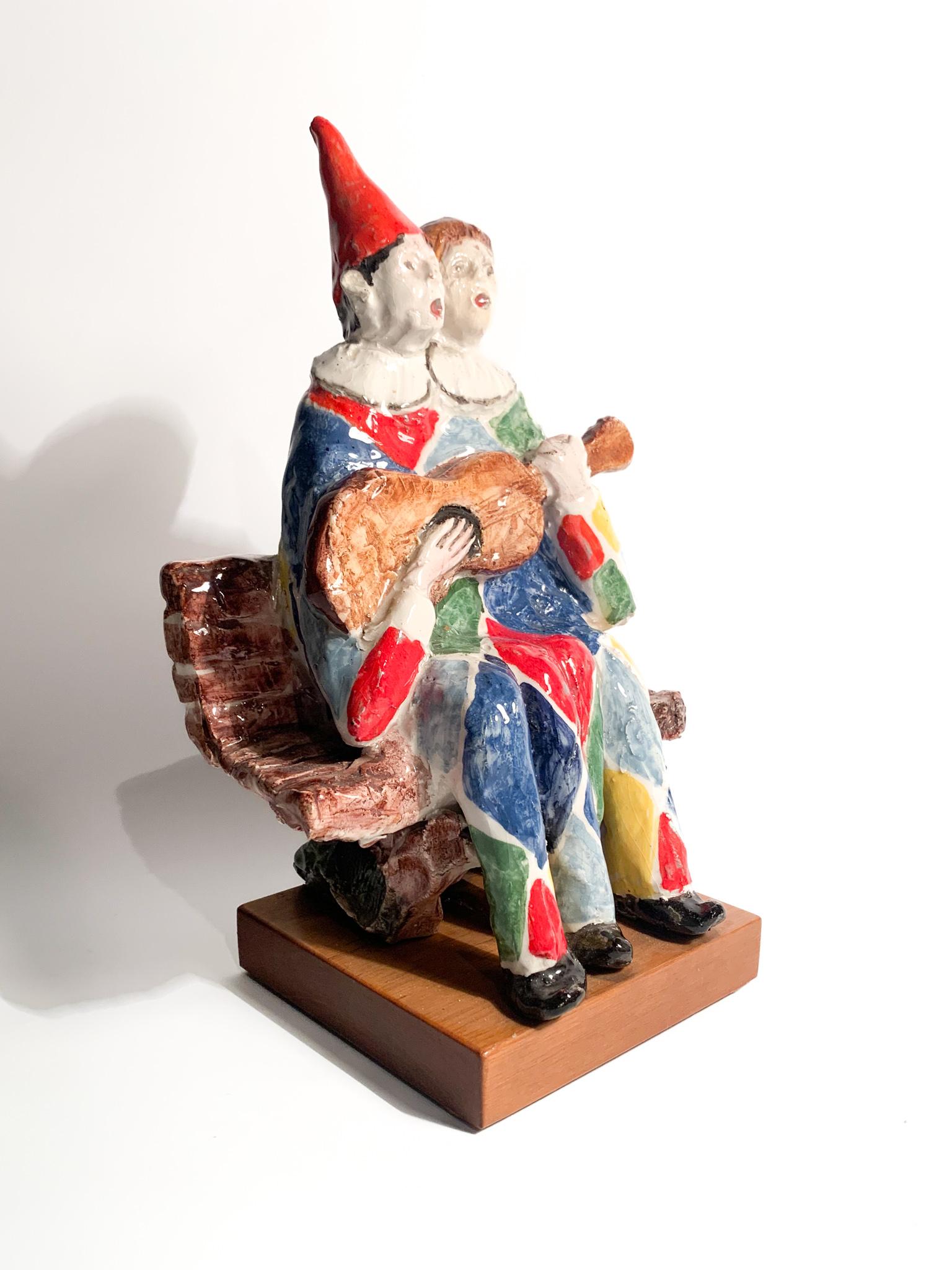 Mid-Century Modern Ceramic Sculpture of a Couple of Musicians by Walter Pozzi, 1980s For Sale