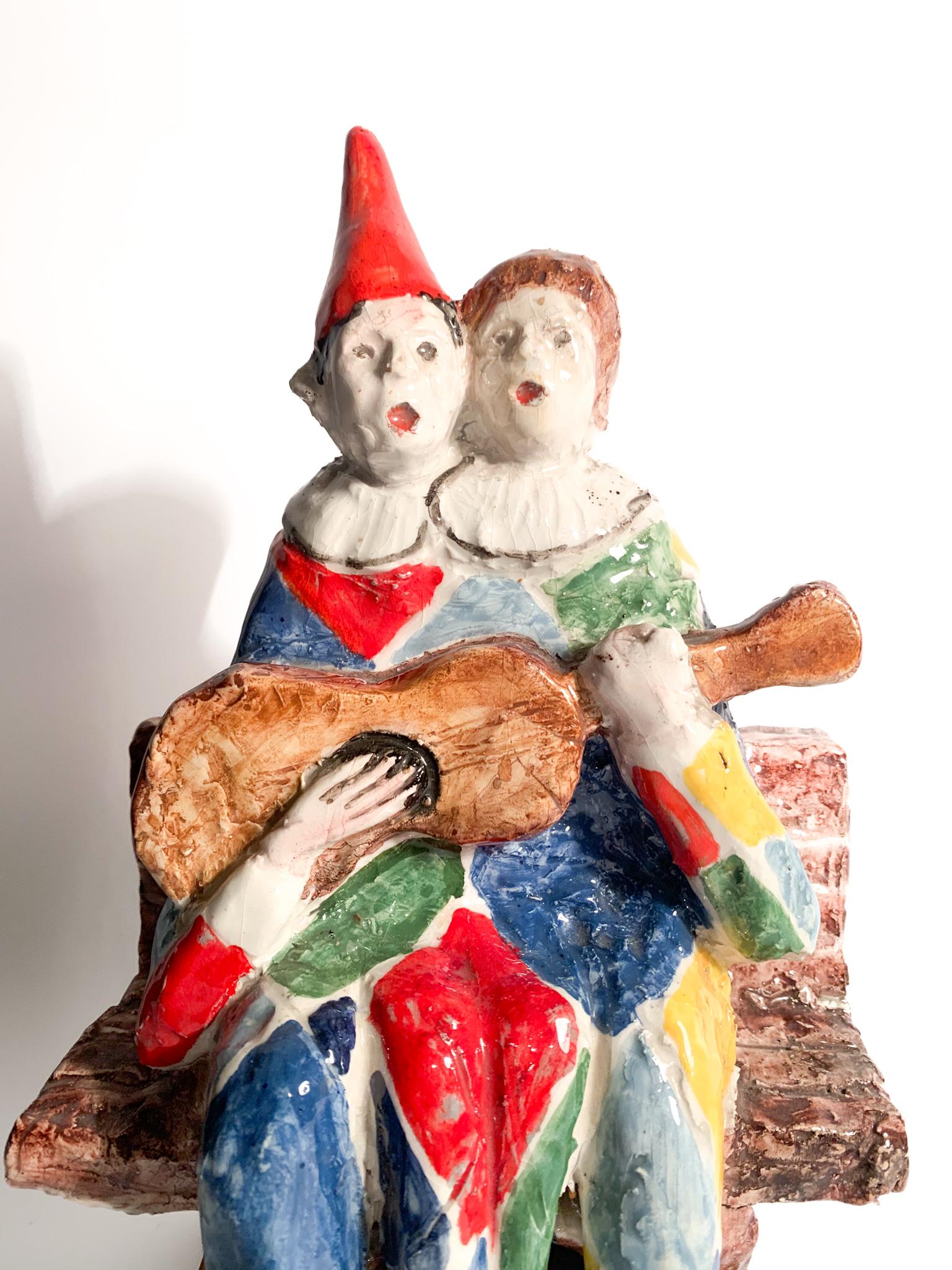 Ceramic Sculpture of a Couple of Musicians by Walter Pozzi, 1980s In Good Condition For Sale In Milano, MI