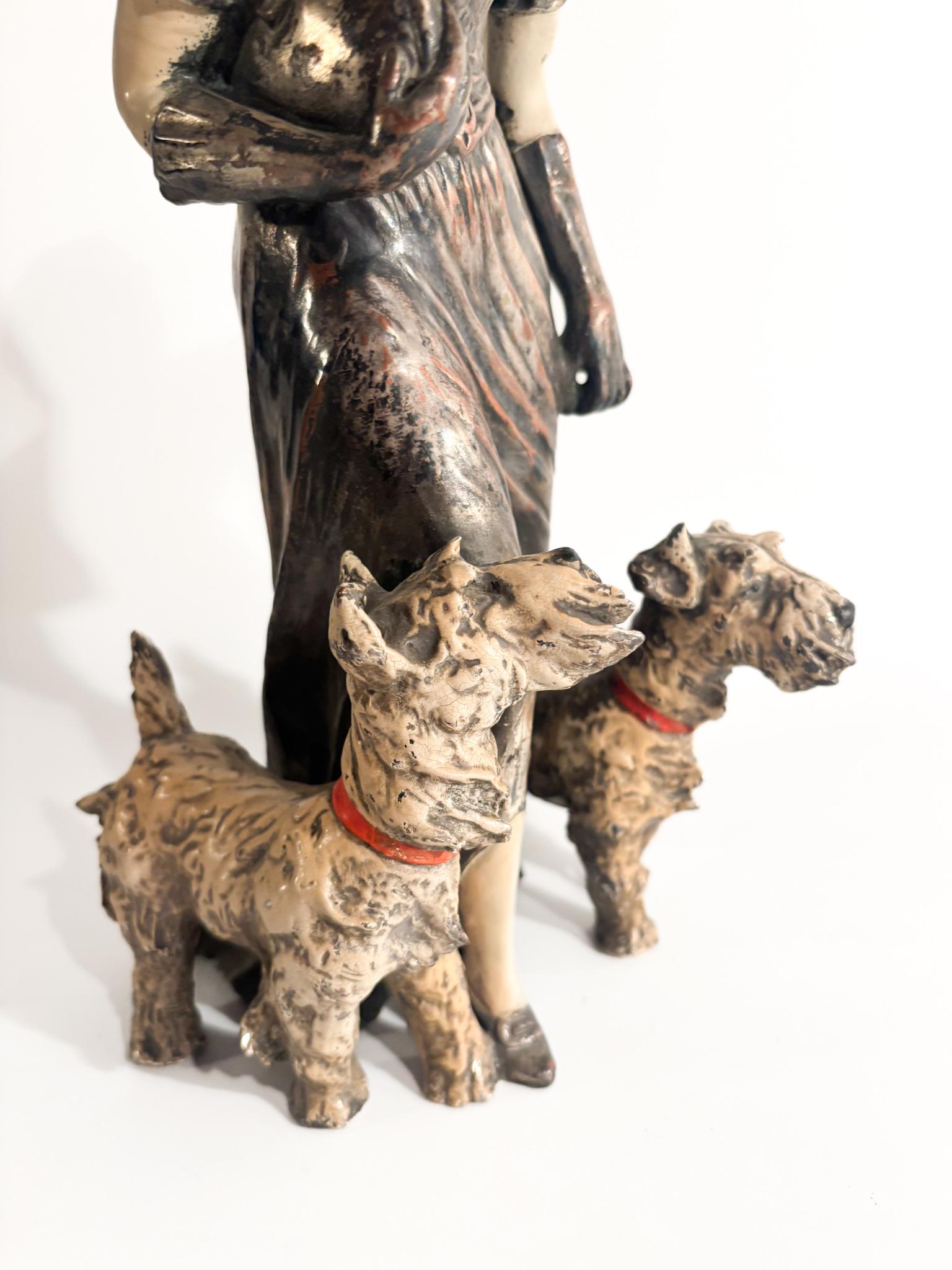 Ceramic Sculpture of Lady with Fox Terrier by Ceramiche Mollica 1940s In Good Condition For Sale In Milano, MI