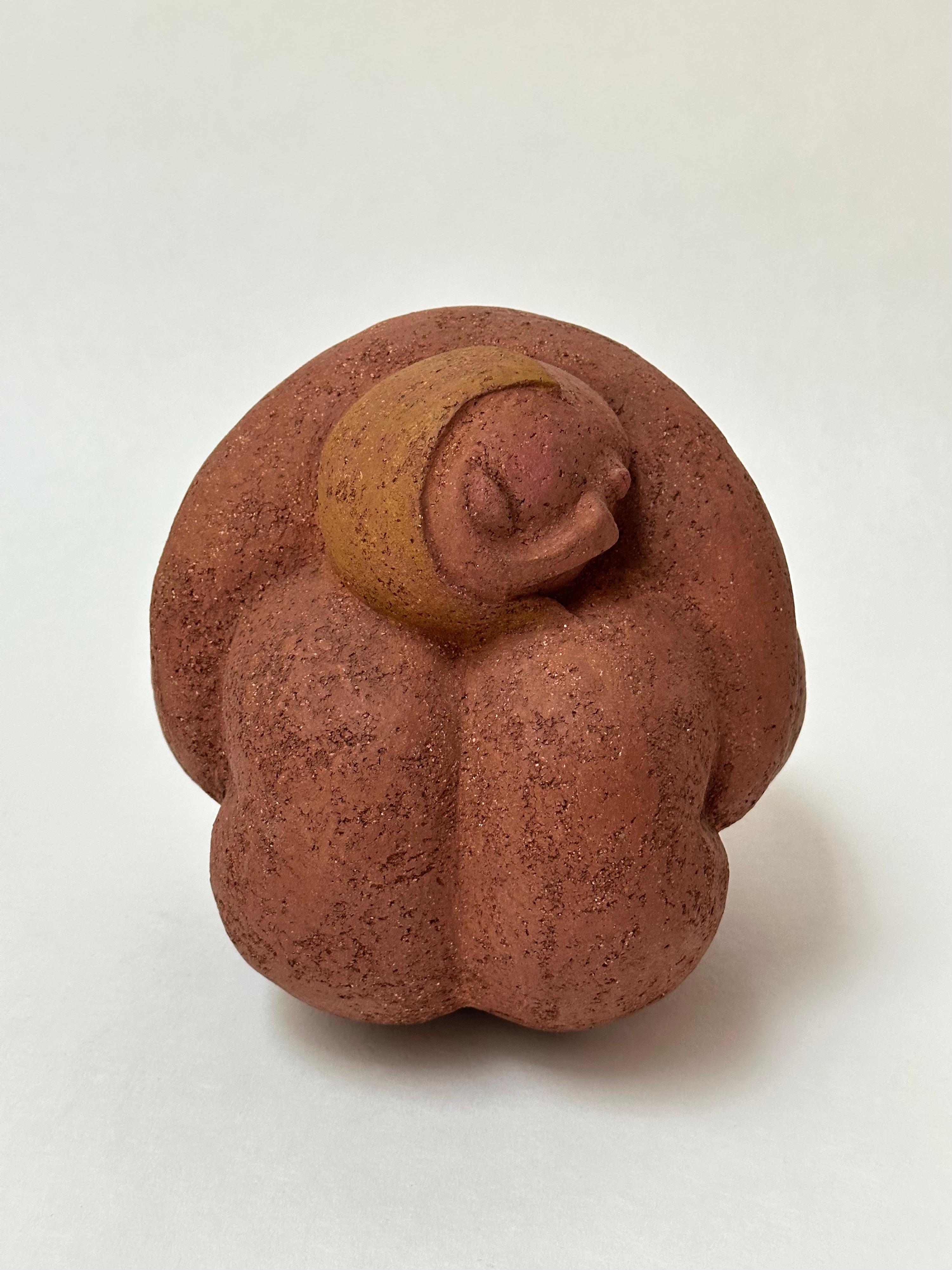 Escultura de cerámica, Ronde, Ellen Van De Weg, c. 2000 Arcaizante en venta