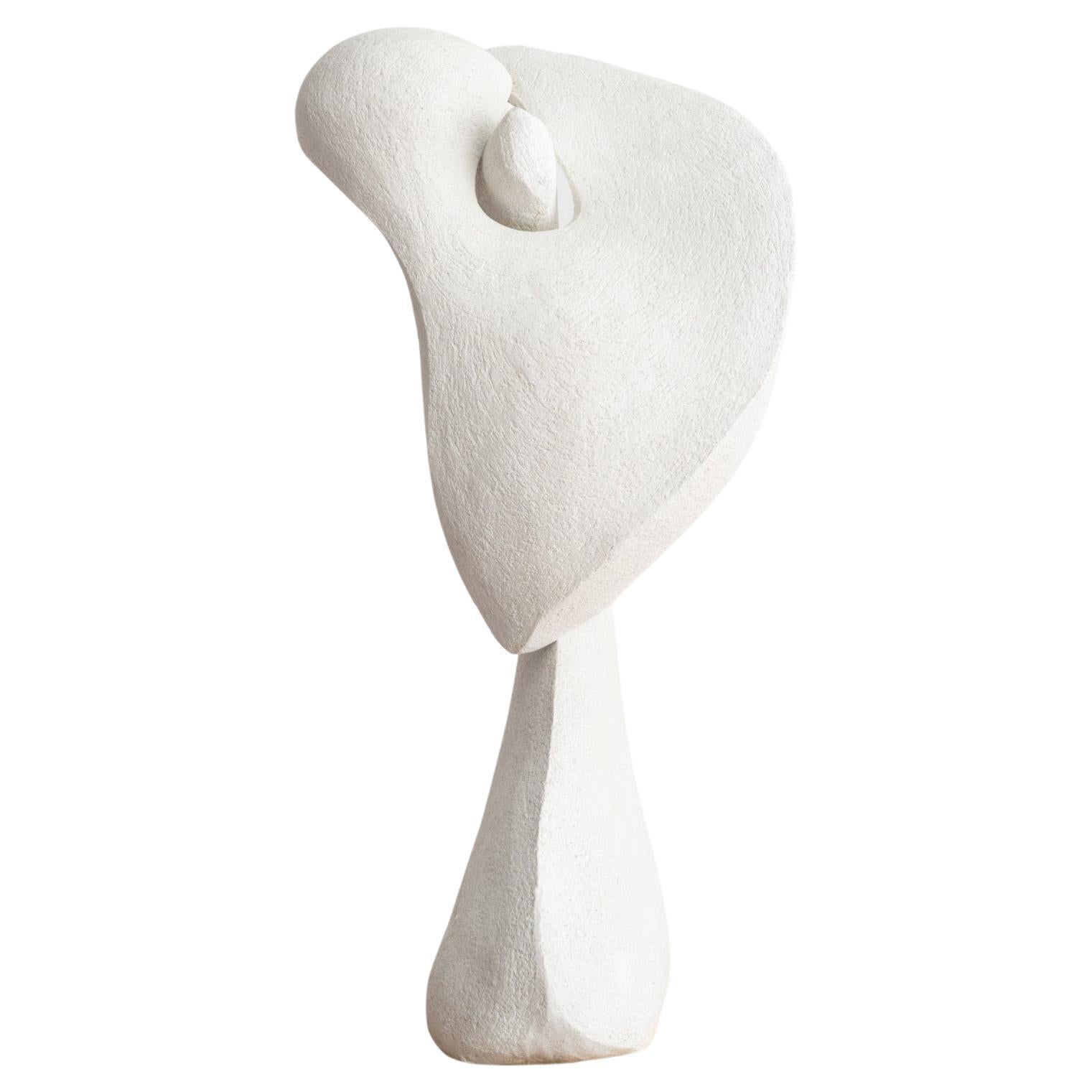 Contemporary White Ceramic Sculpture in organischer Calla Lily Form im Angebot