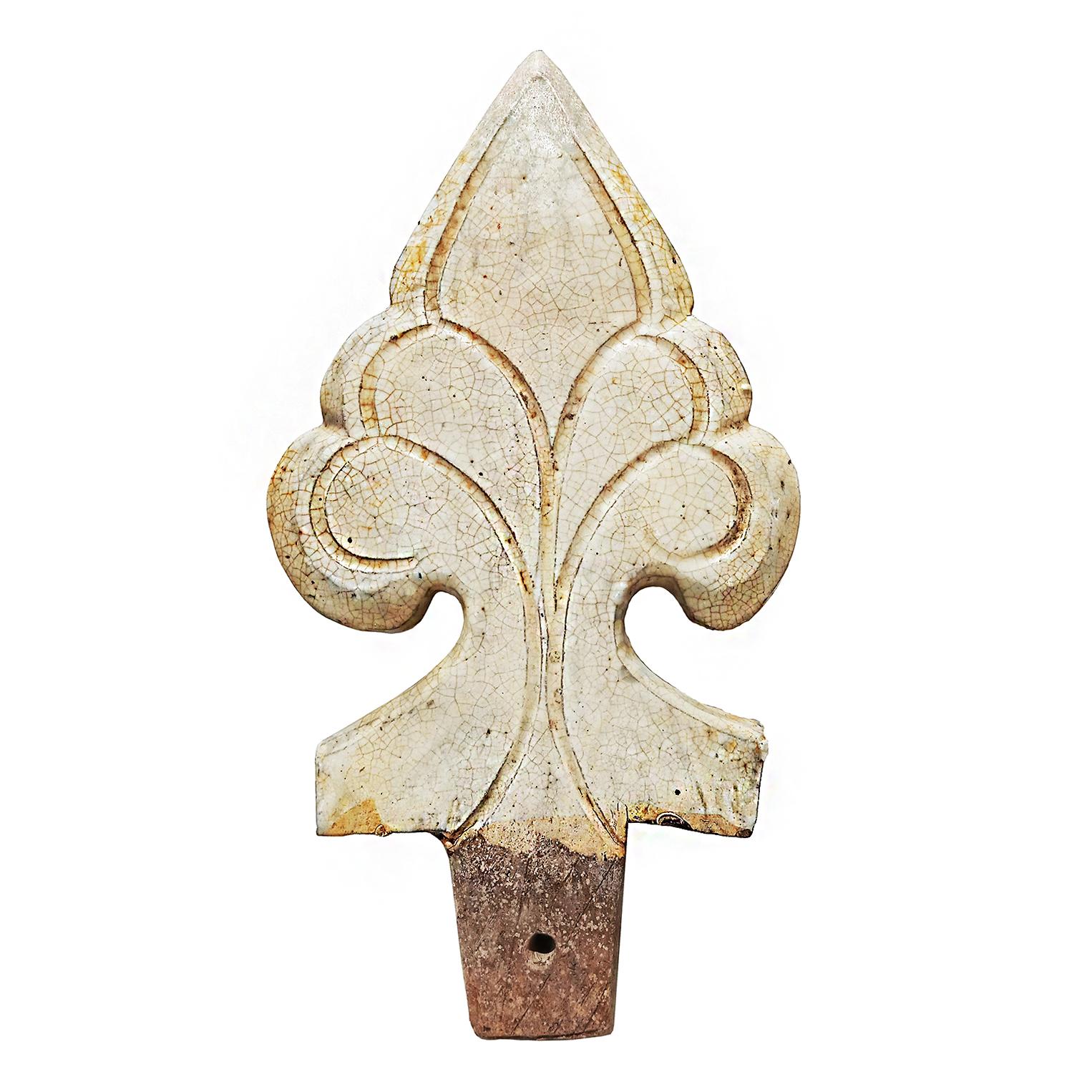Ceramic Shield Ornament from Thailand, Late 18th Century For Sale 4