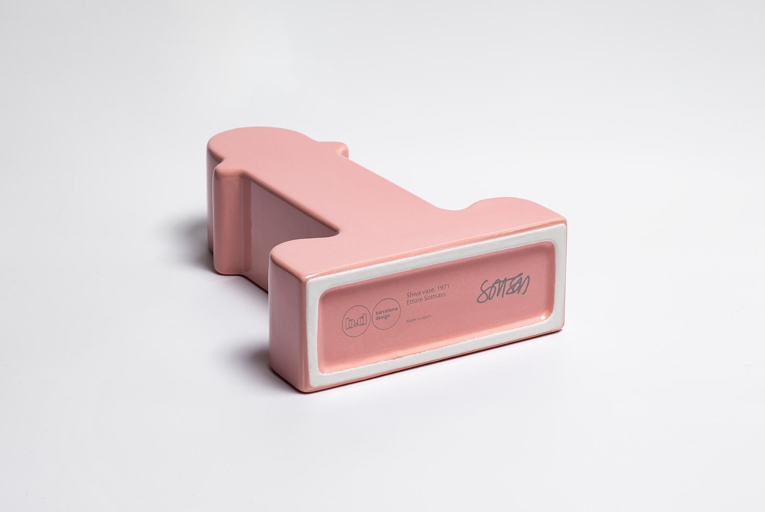 Contemporary Ceramic Shiva Flower Vase, Pink Glazed, by Ettore Sottsass, 20th, Spanish For Sale