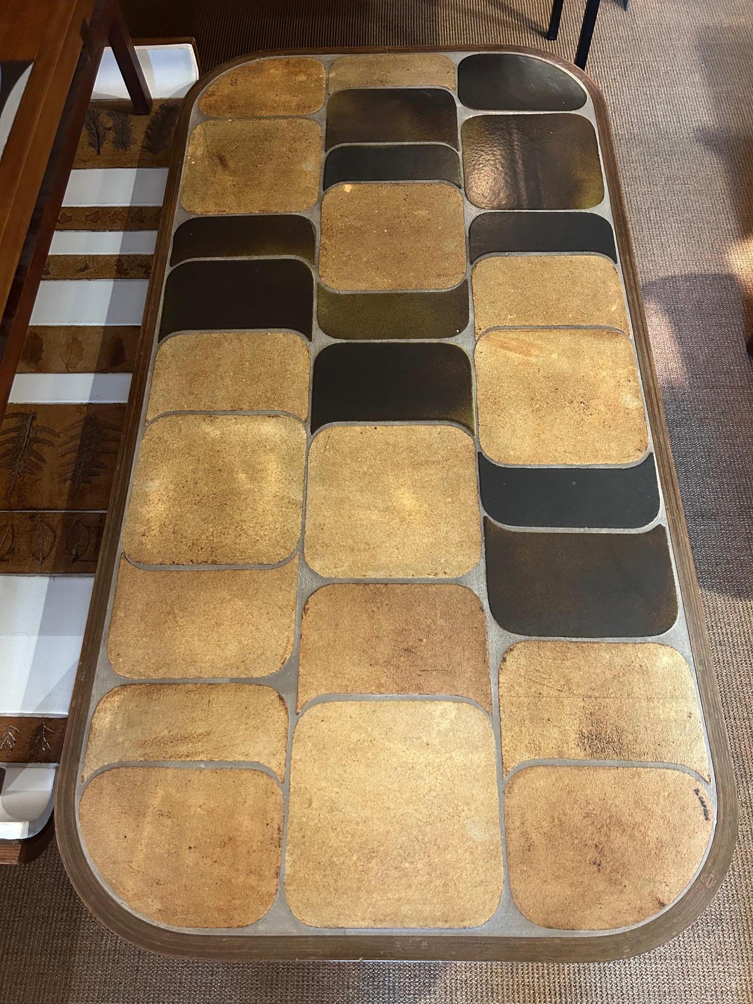 Mesa de centro de Roger Capron
Modelo Shogun, grande
Firmado
Pies de madera
Francia, Vallauris, años 70
