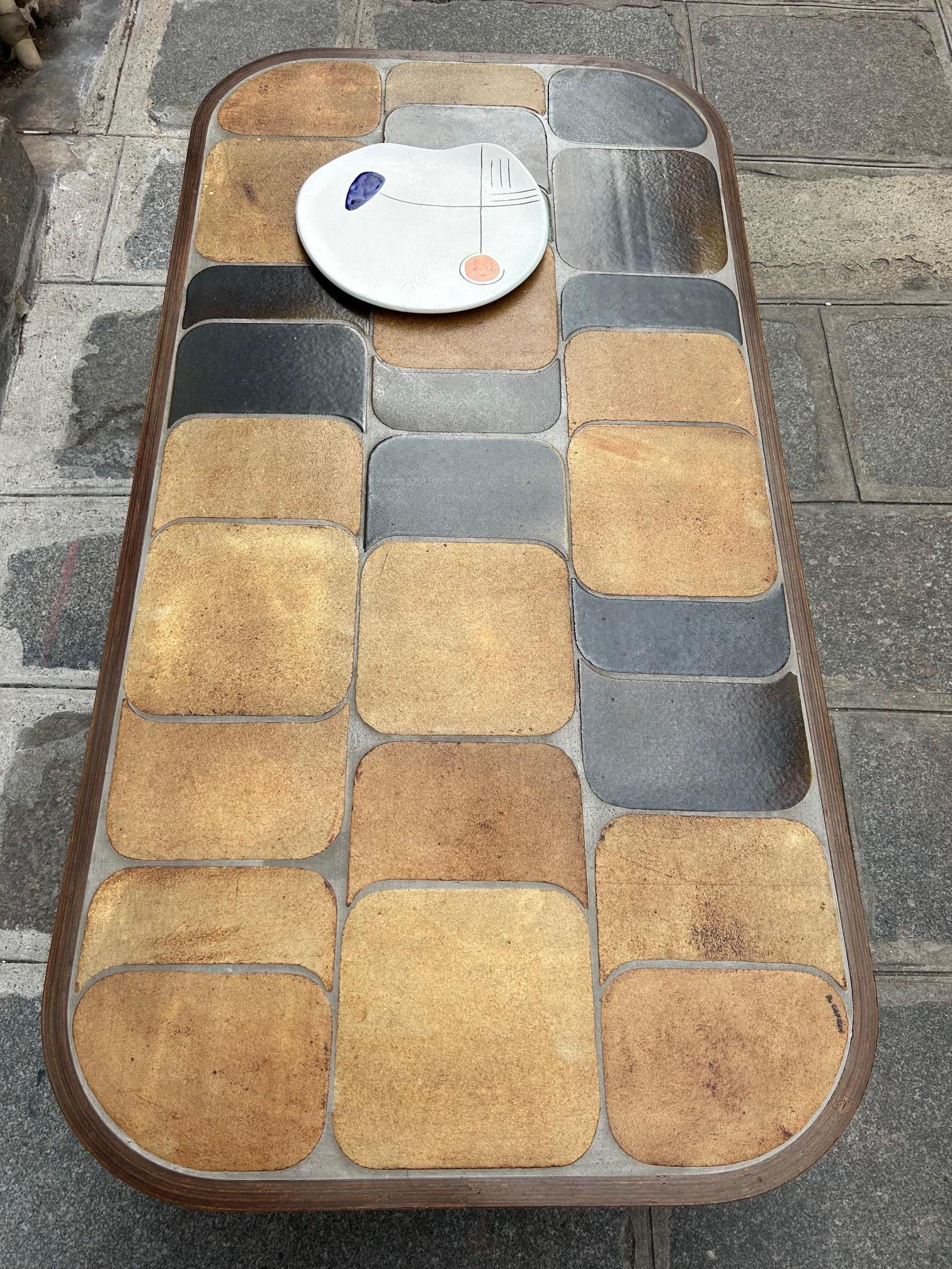 Mesa baja de cerámica 