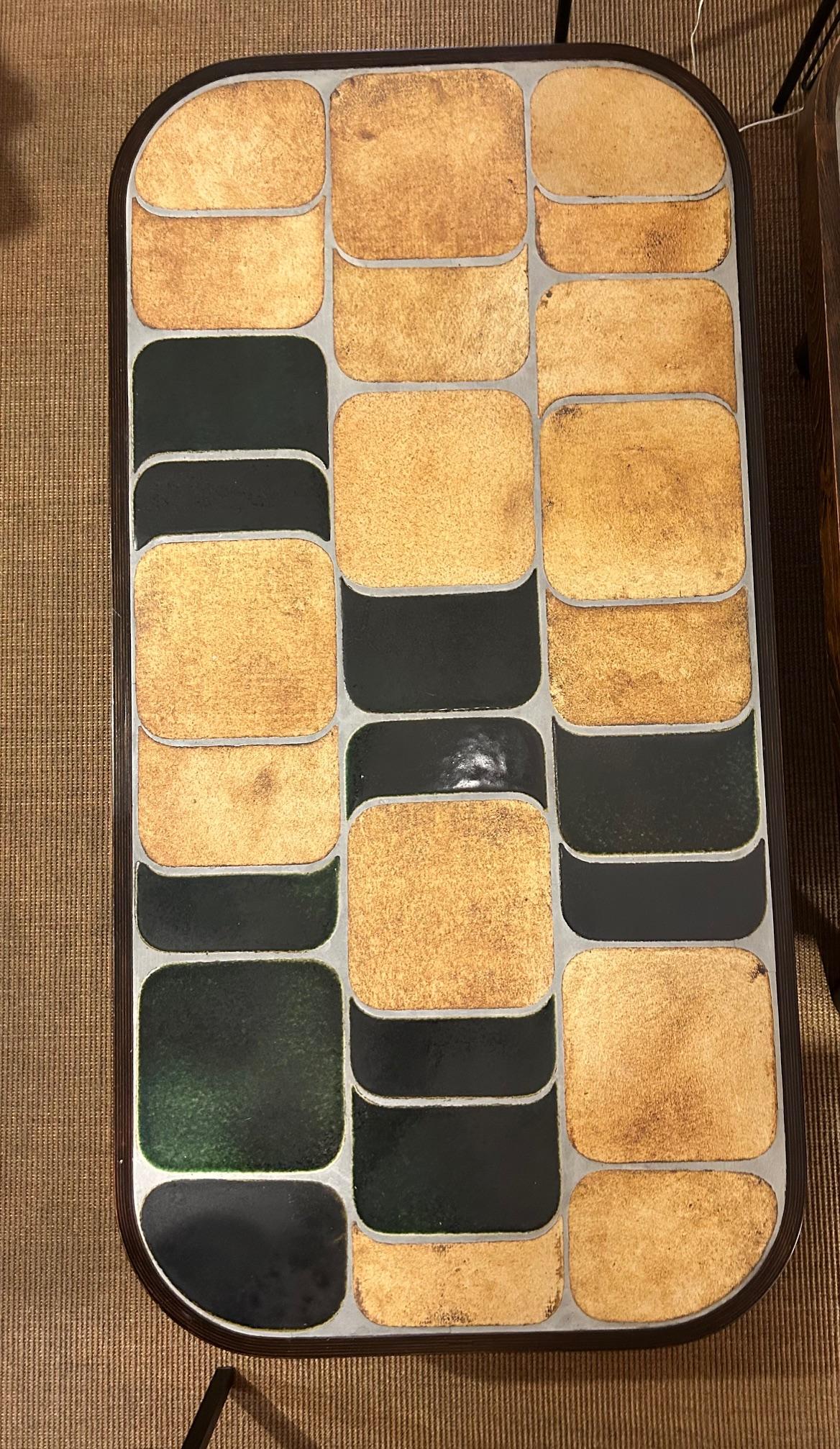 Moderno Tavolino in ceramica 
