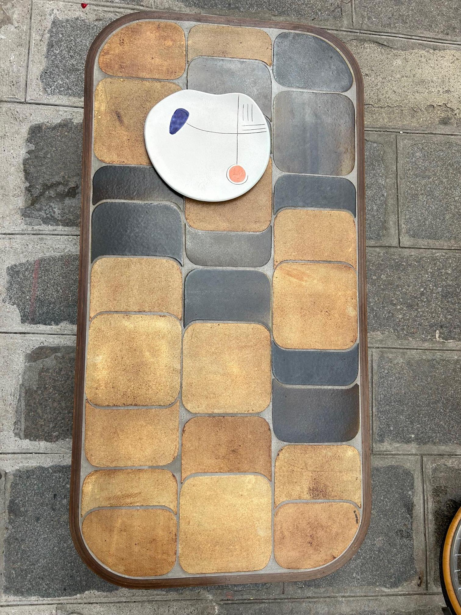 Mesa baja de cerámica 