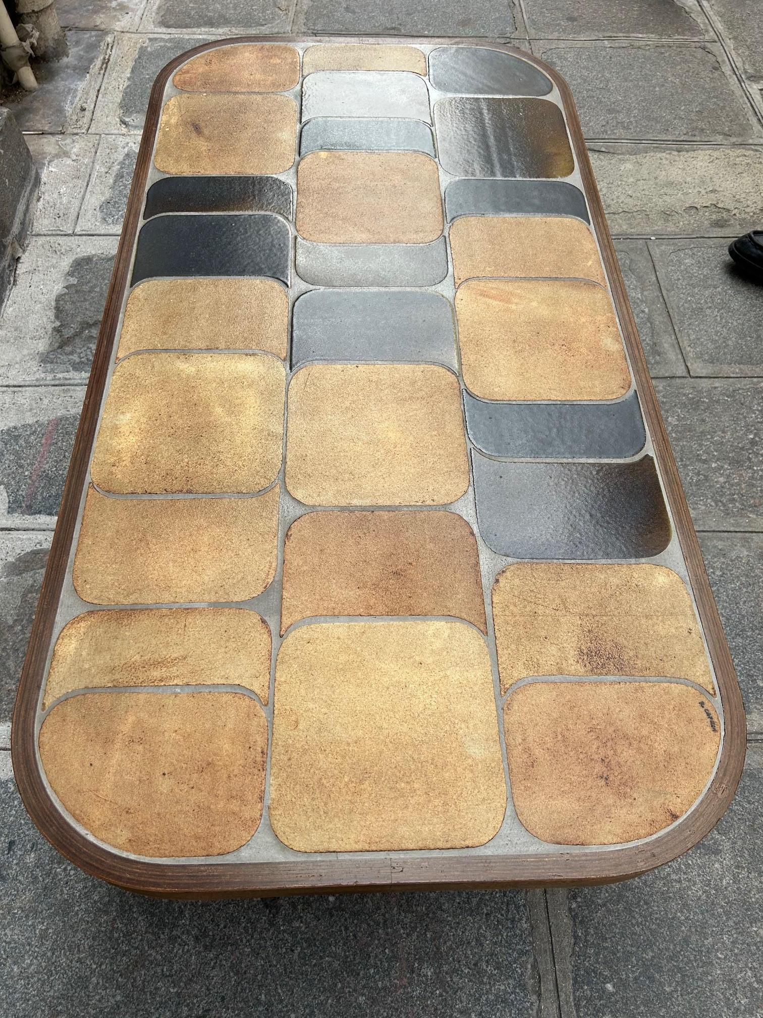 Mesa baja de cerámica 