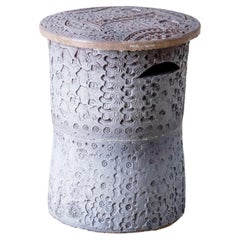 "Mesa auxiliar de cerámica" de Julien Capron