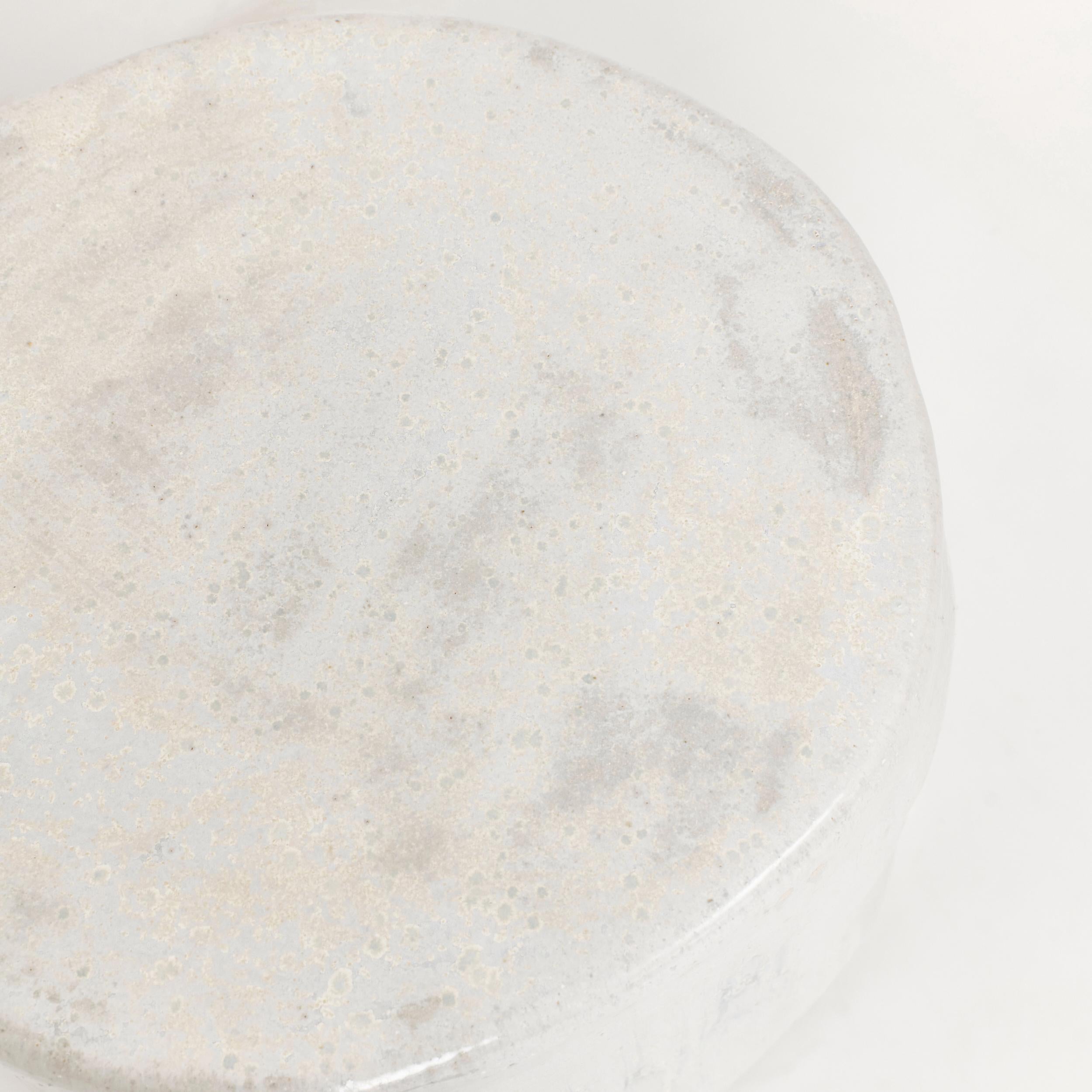 Moderne Petite table d'appoint en céramique en vente