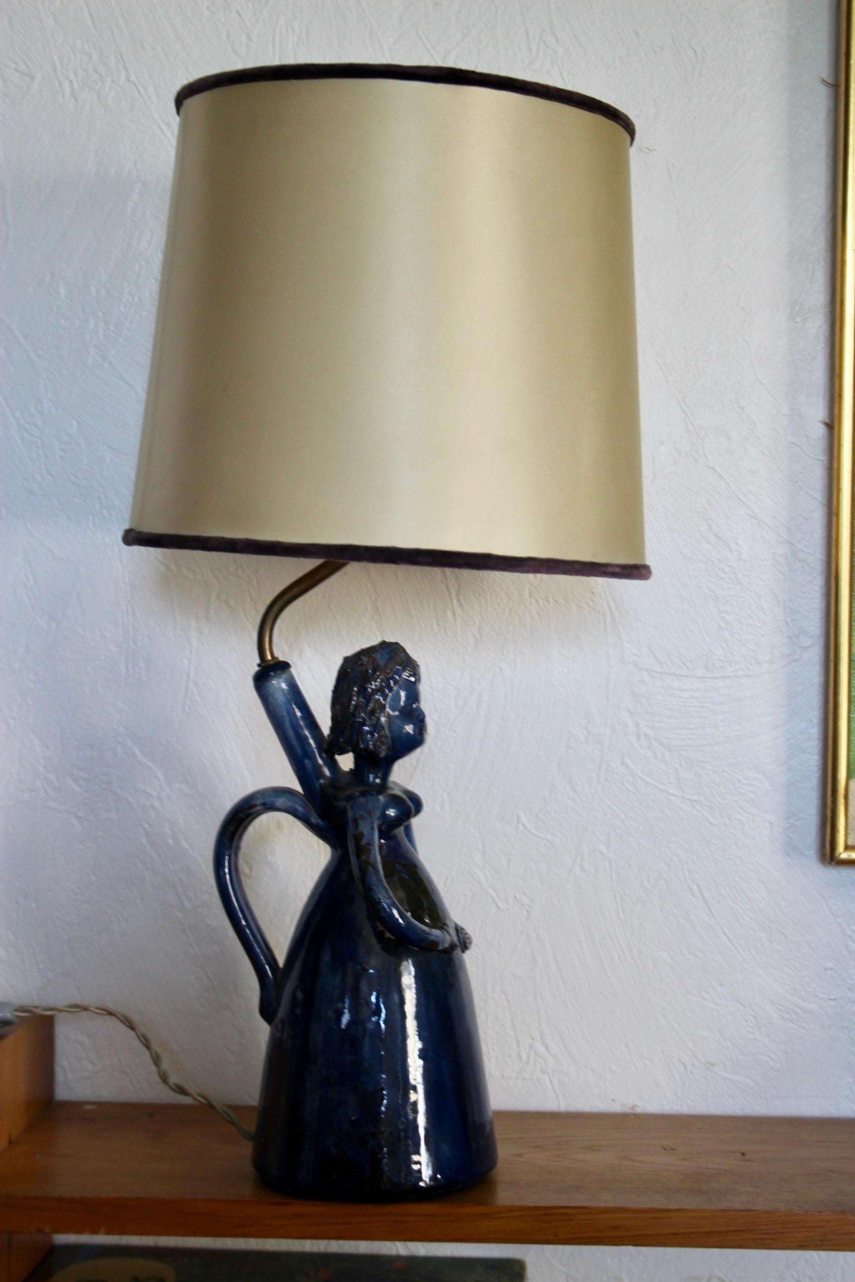 Lampe de table en céramique bleue