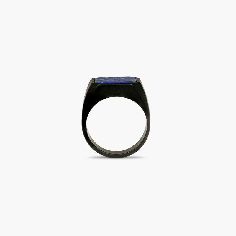 Ceramic Signet Ring with Lapis, Size M In New Condition For Sale In Fulham business exchange, London