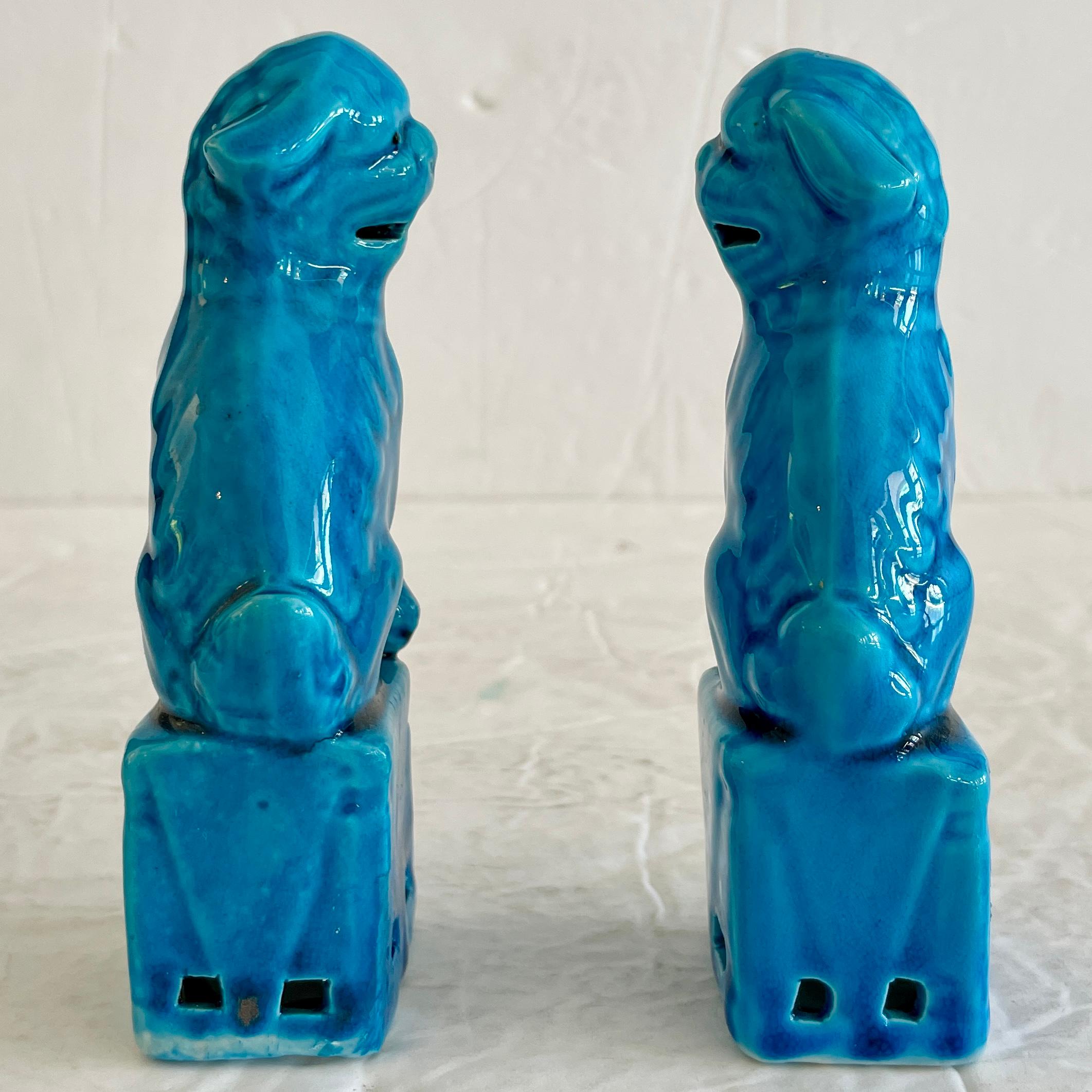 Ceramic Small Asian Turquoise Foo Dogs, a Pair In Good Condition For Sale In Los Angeles, CA