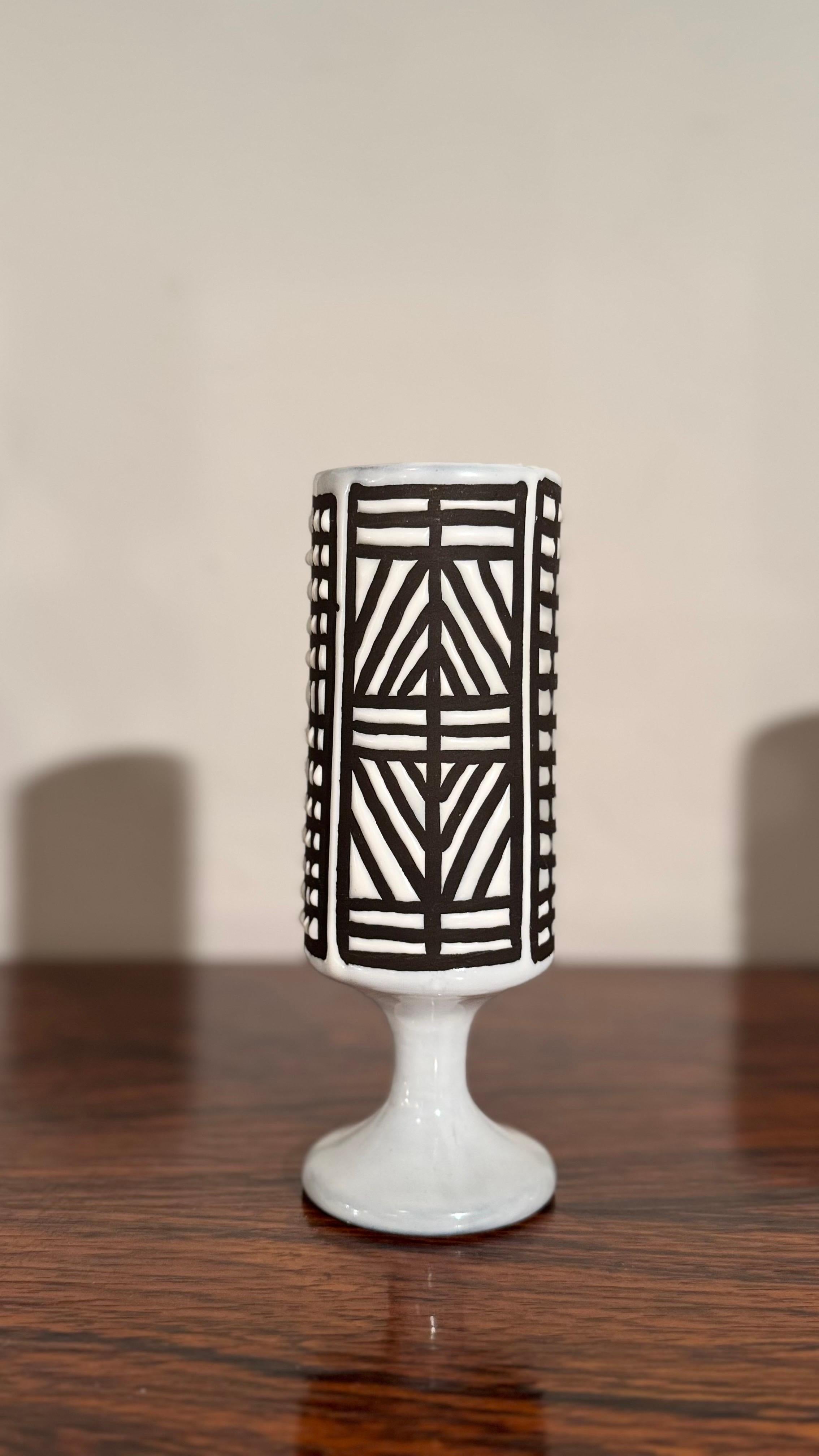 Ceramic Small Vase Black and White Graphic Geometric Design by Capron, Vallauris in vendita 4