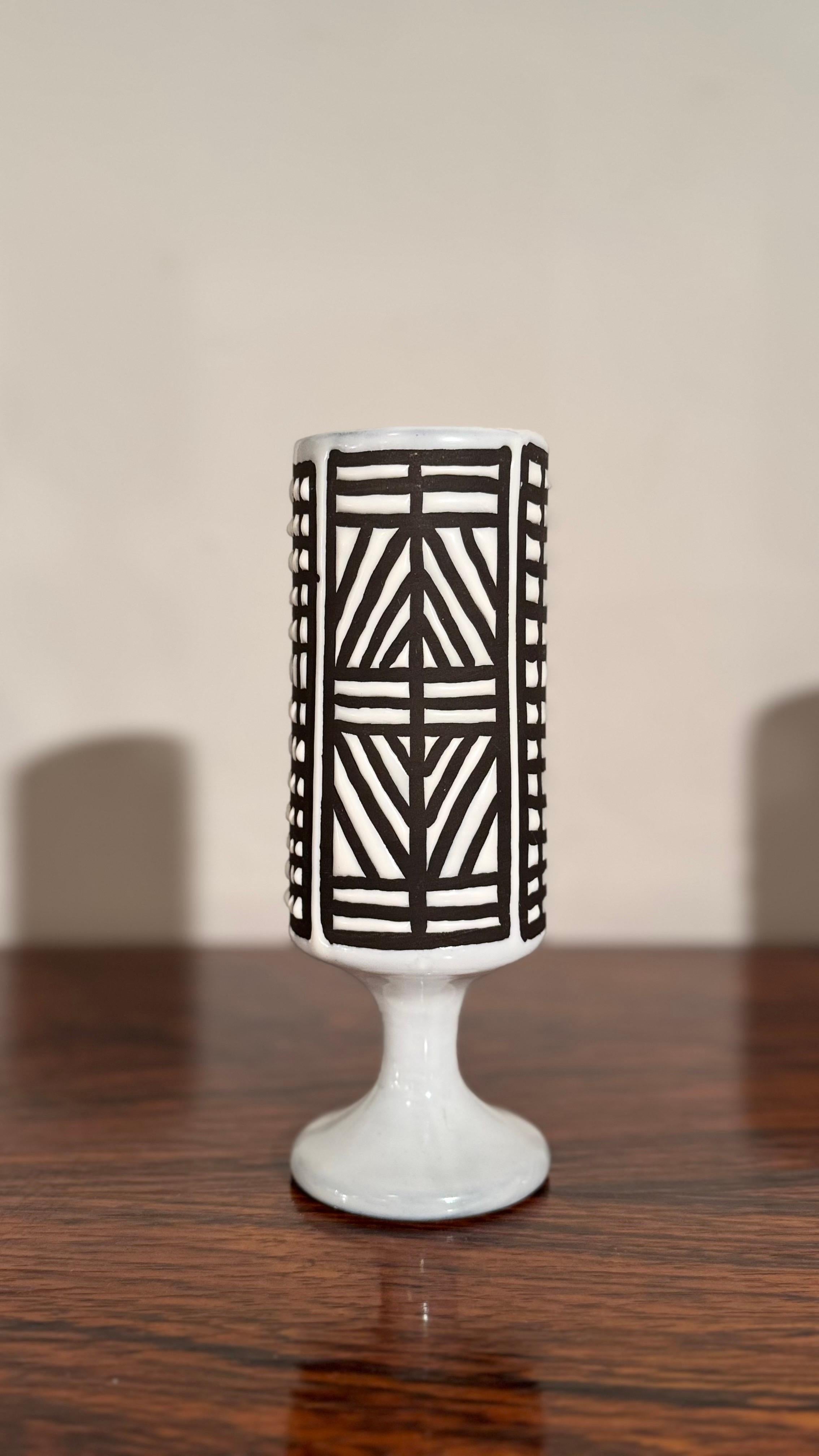 Ceramic Small Vase Black and White Graphic Geometric Design by Capron, Vallauris in vendita 9