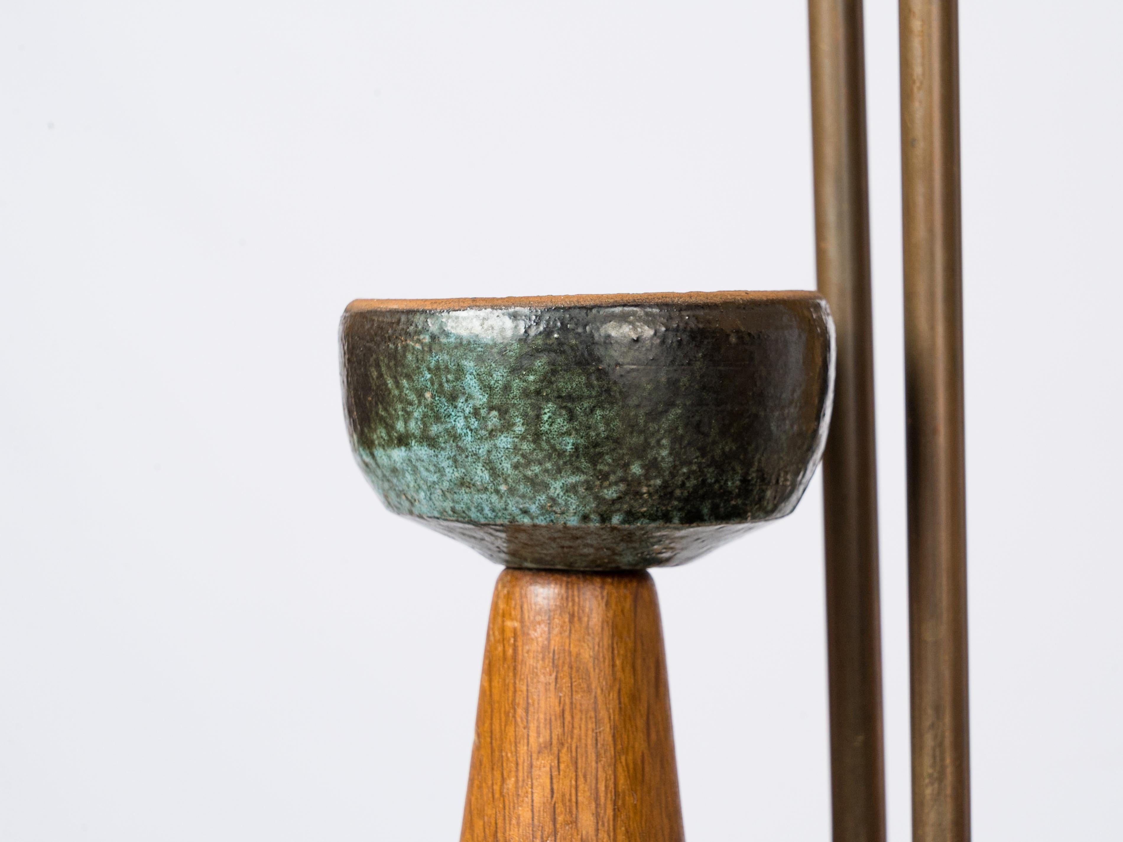 Lampada da tavolo in ceramica, Oak e ottone massiccio di Guillerme & Chambron - Francia, anni '70 in vendita 1