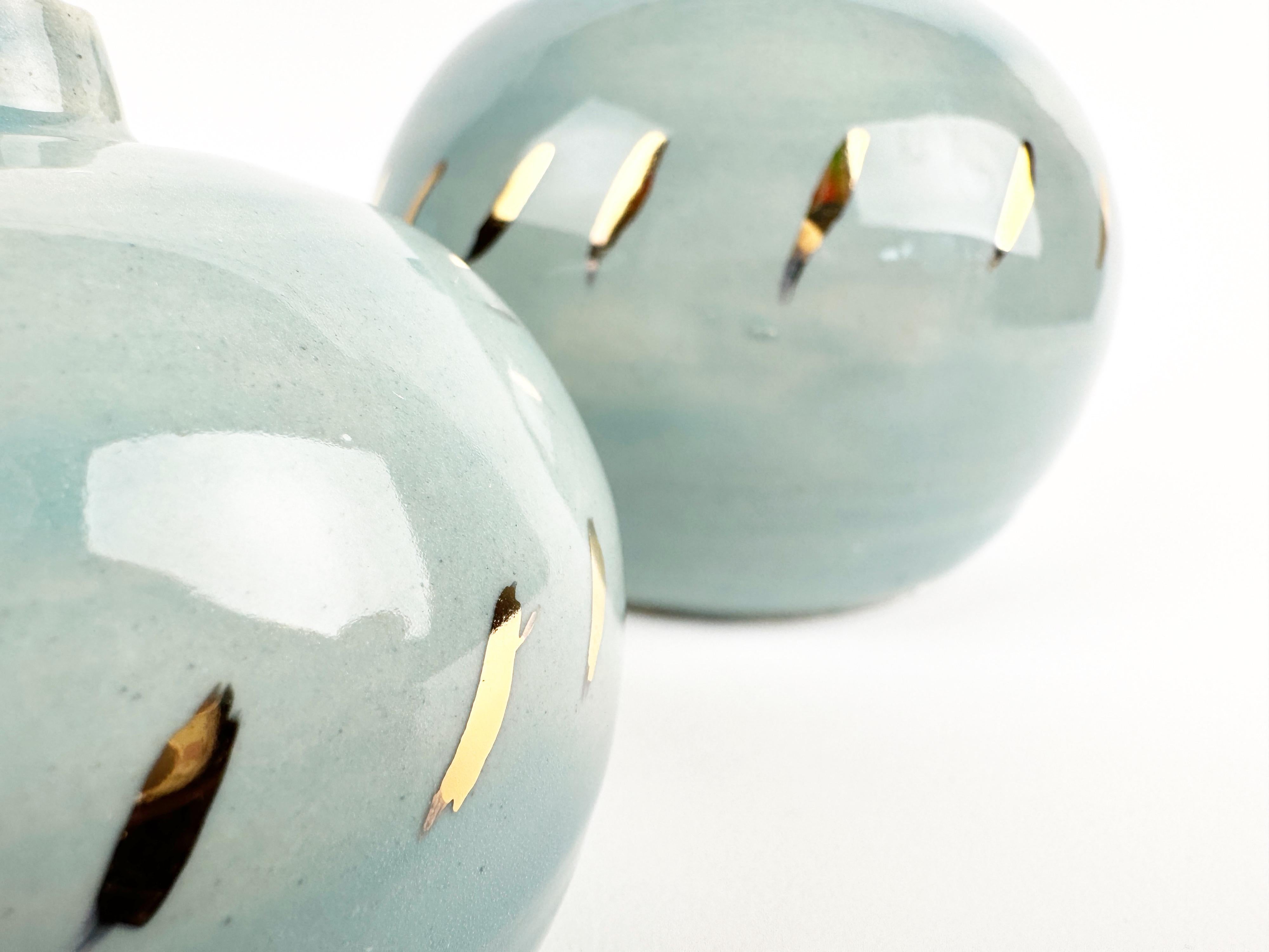 Keramische Kugeln mit 12% flüssigem Gold, Skulpturale Objekte, Zertifiziertes Set im Zustand „Neu“ im Angebot in Joniskio rajonas, LT