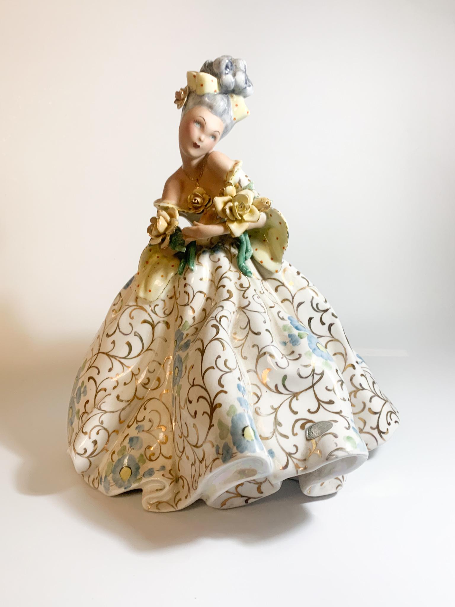 Ceramic Statue of a Lady with Iridescent Details by Tiziano Galli from the 1950s For Sale 5
