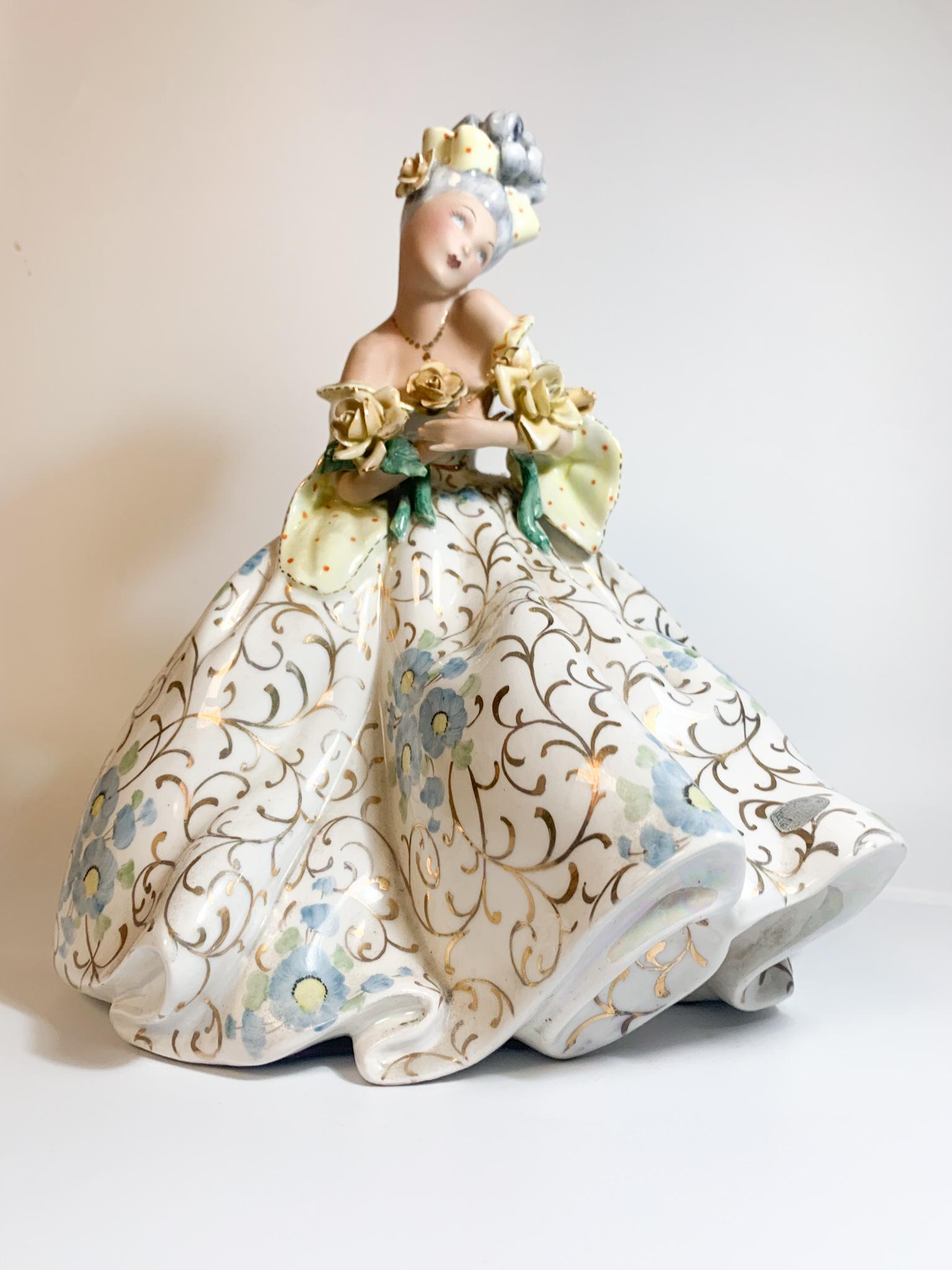 Ceramic Statue of a Lady with Iridescent Details by Tiziano Galli from the 1950s In Fair Condition In Milano, MI