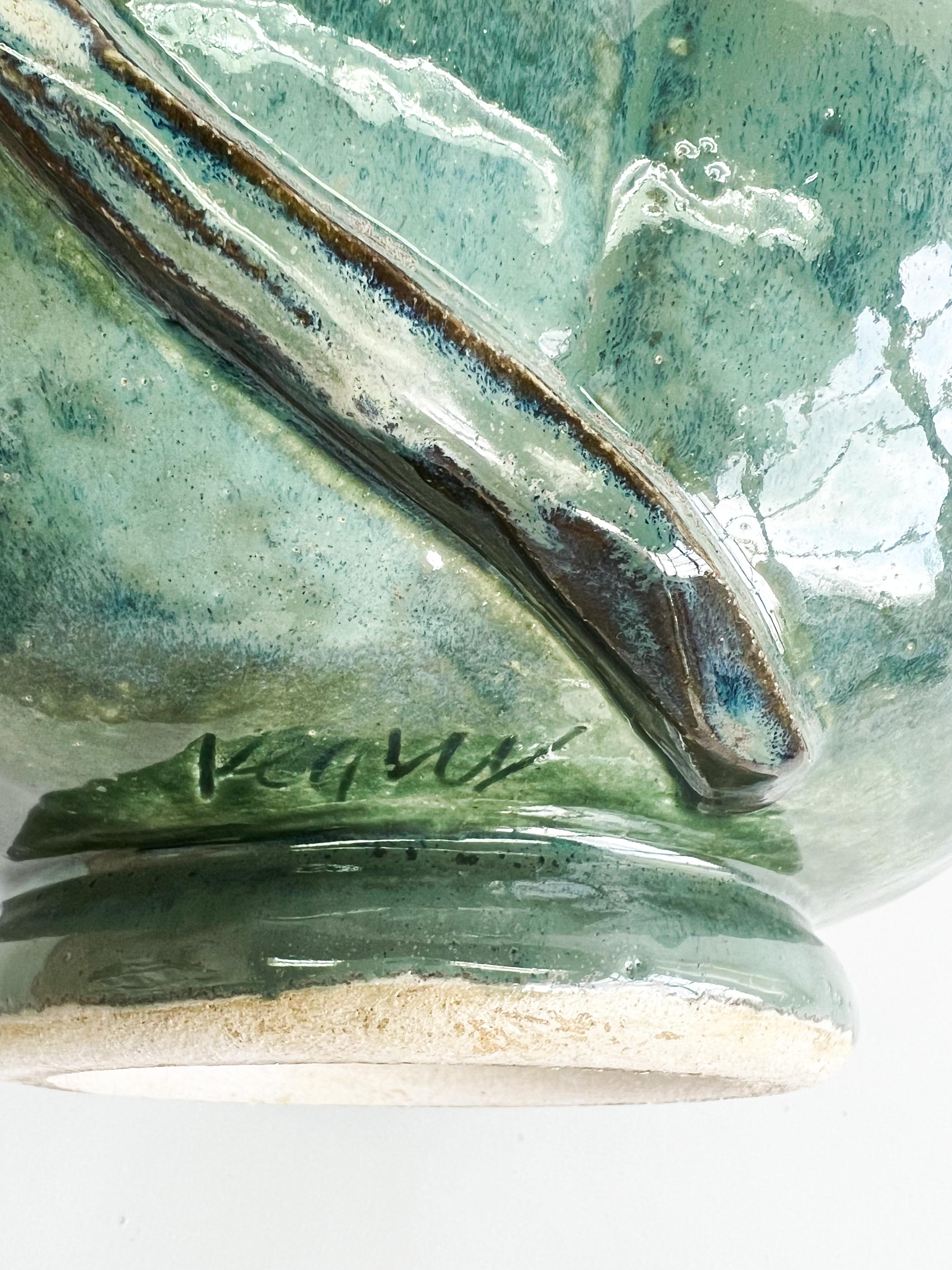 Vase organique bleu en céramique grès - « Vase Flora » -  2022 - par Keavy Murphree 3