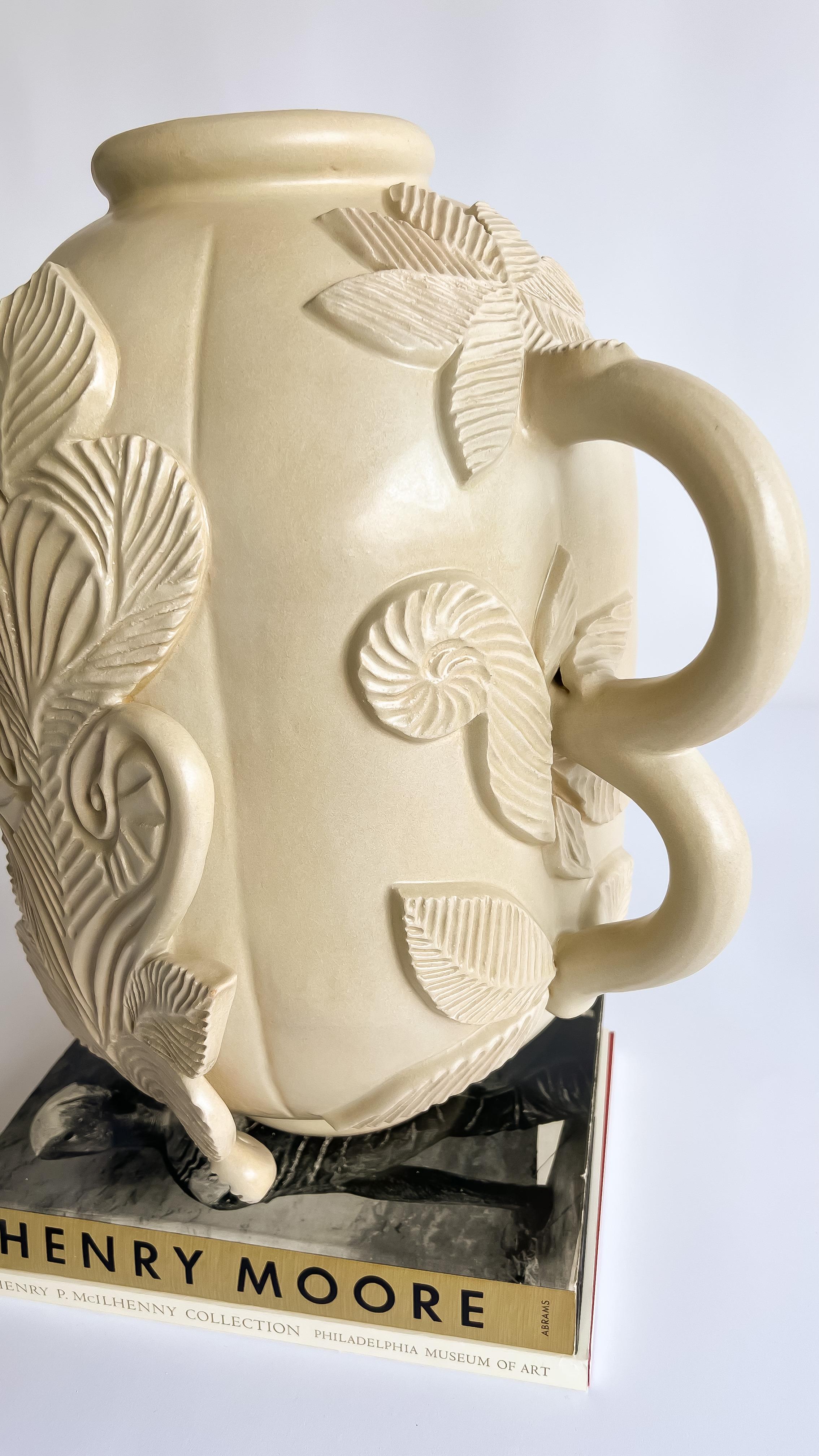 Vase contemporain organique en céramique et grès crème de Keavy Murphree en vente 1