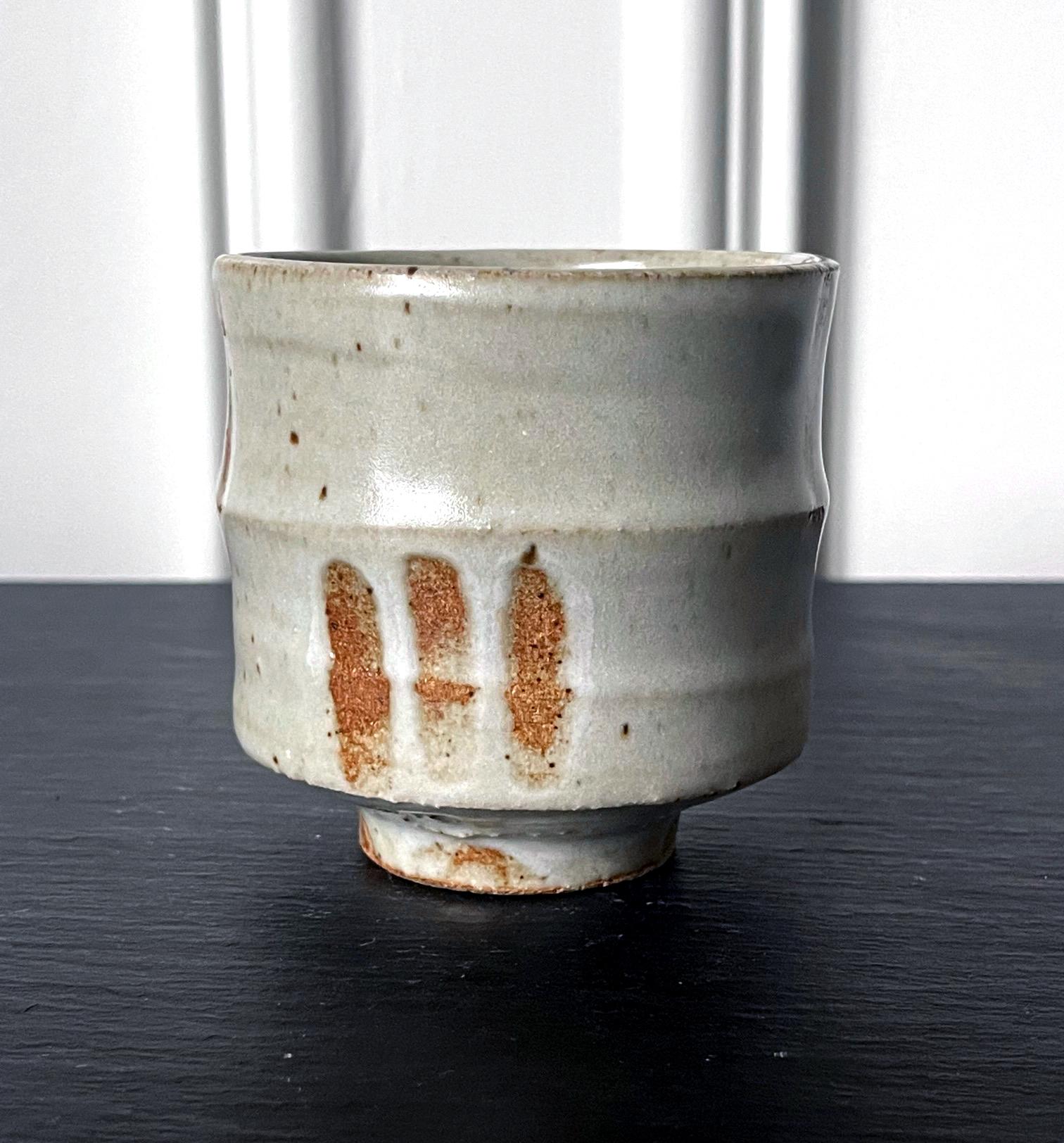 American Ceramic Stoneware Tea Bowl in Shino Style by Warren Mackenzie For Sale