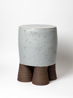Sgabello o tavolo in ceramica con decorazione a smalti di Mia Jensen, circa 2022
