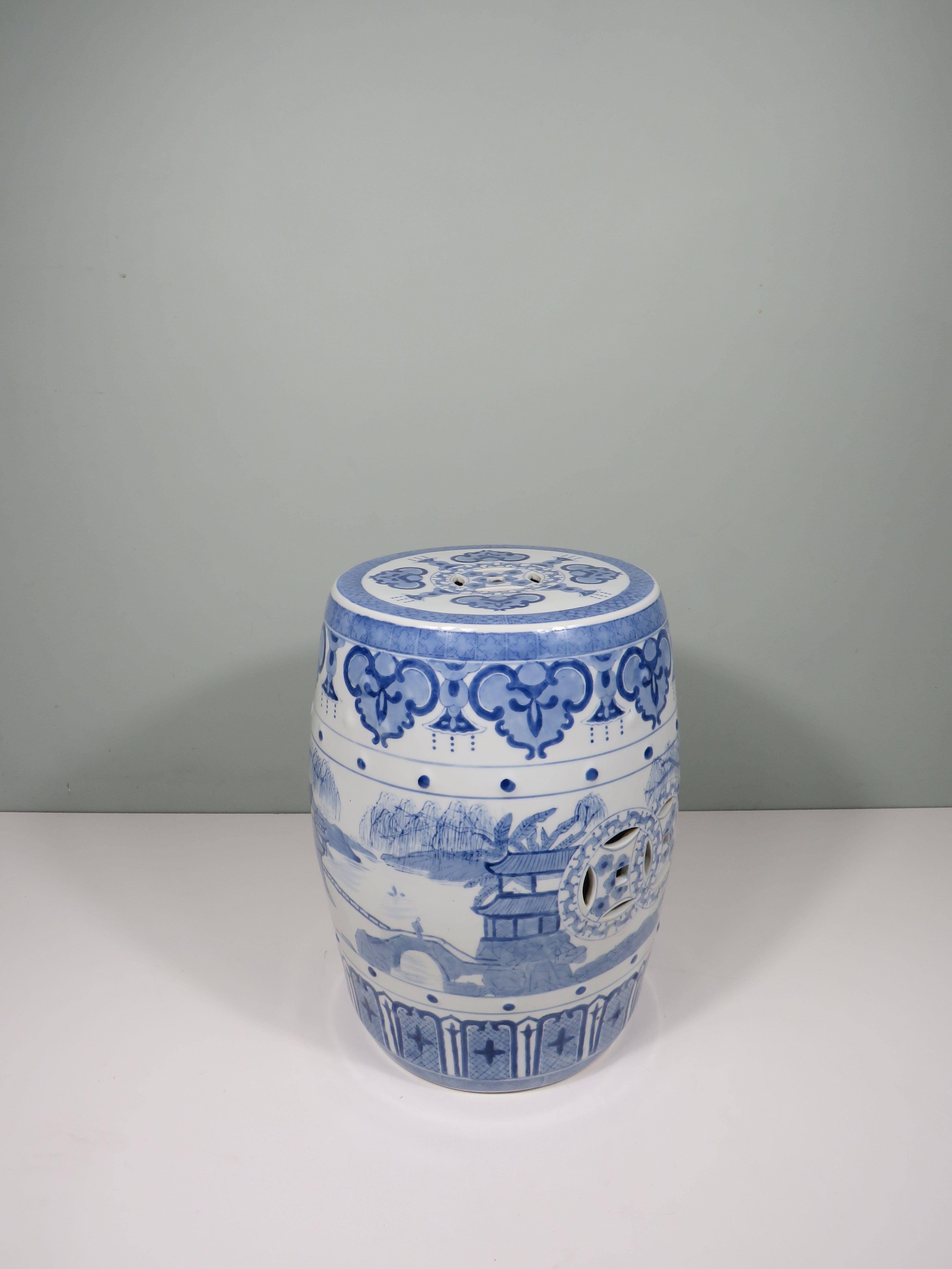 Keramik-Hocker/Beistelltisch mit orientalischem Design. 1970-1980 (20. Jahrhundert) im Angebot