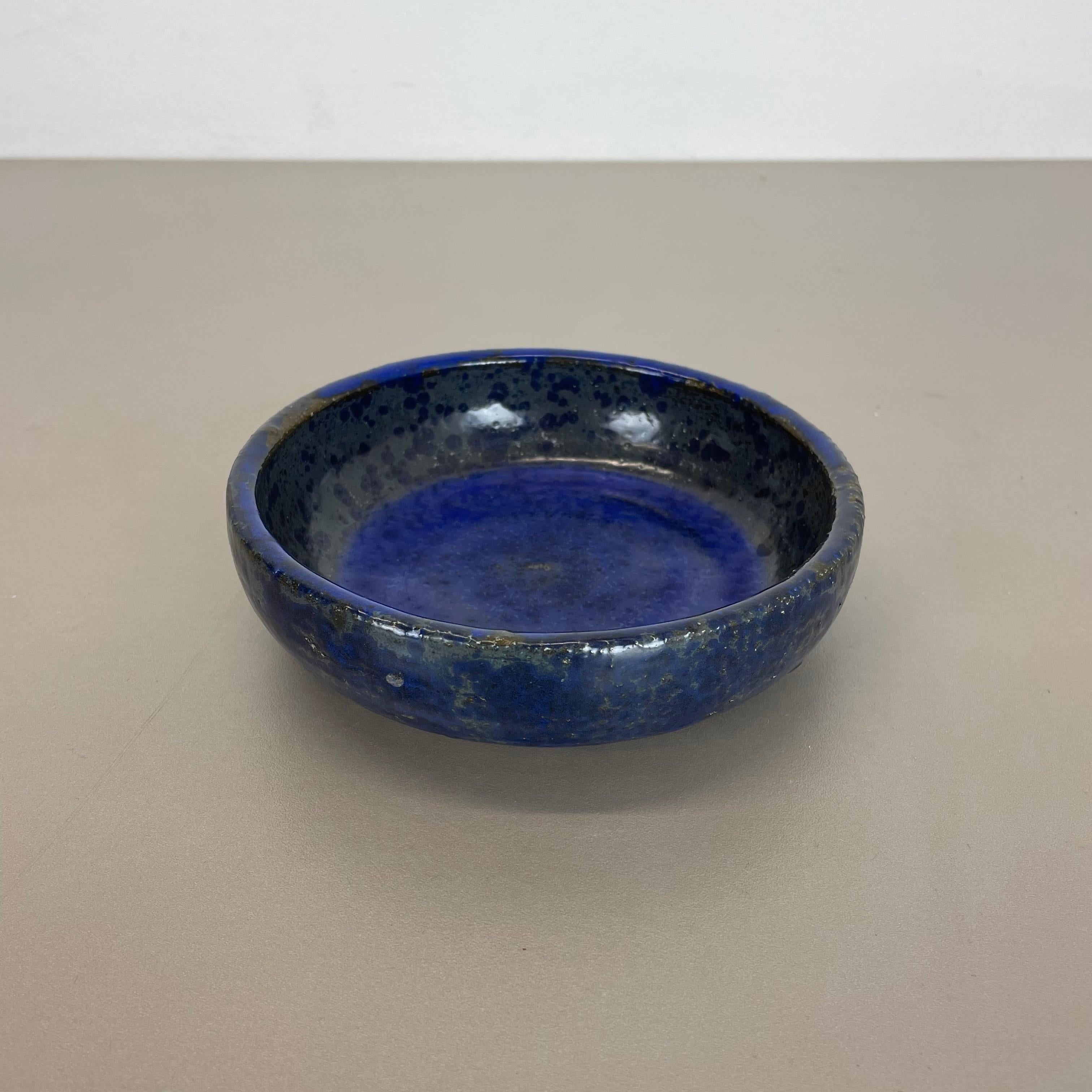 Ceramic Studio Pottery Bowl Shell Element by Gerhard Liebenthron, Germany, 1960s For Sale 7