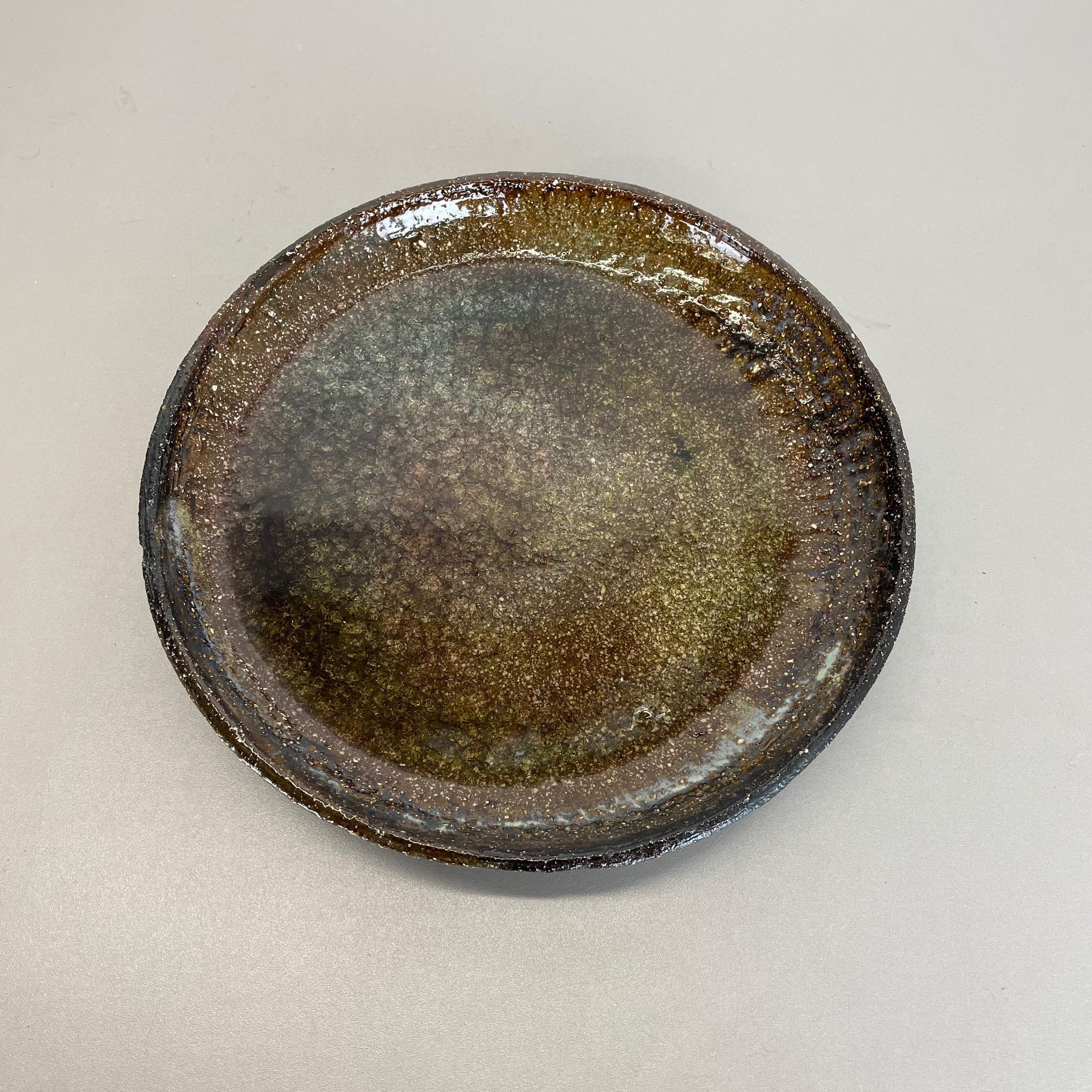 Ceramic Studio Pottery Bowl Shell Element by Gerhard Liebenthron, Germany, 1970s For Sale 8