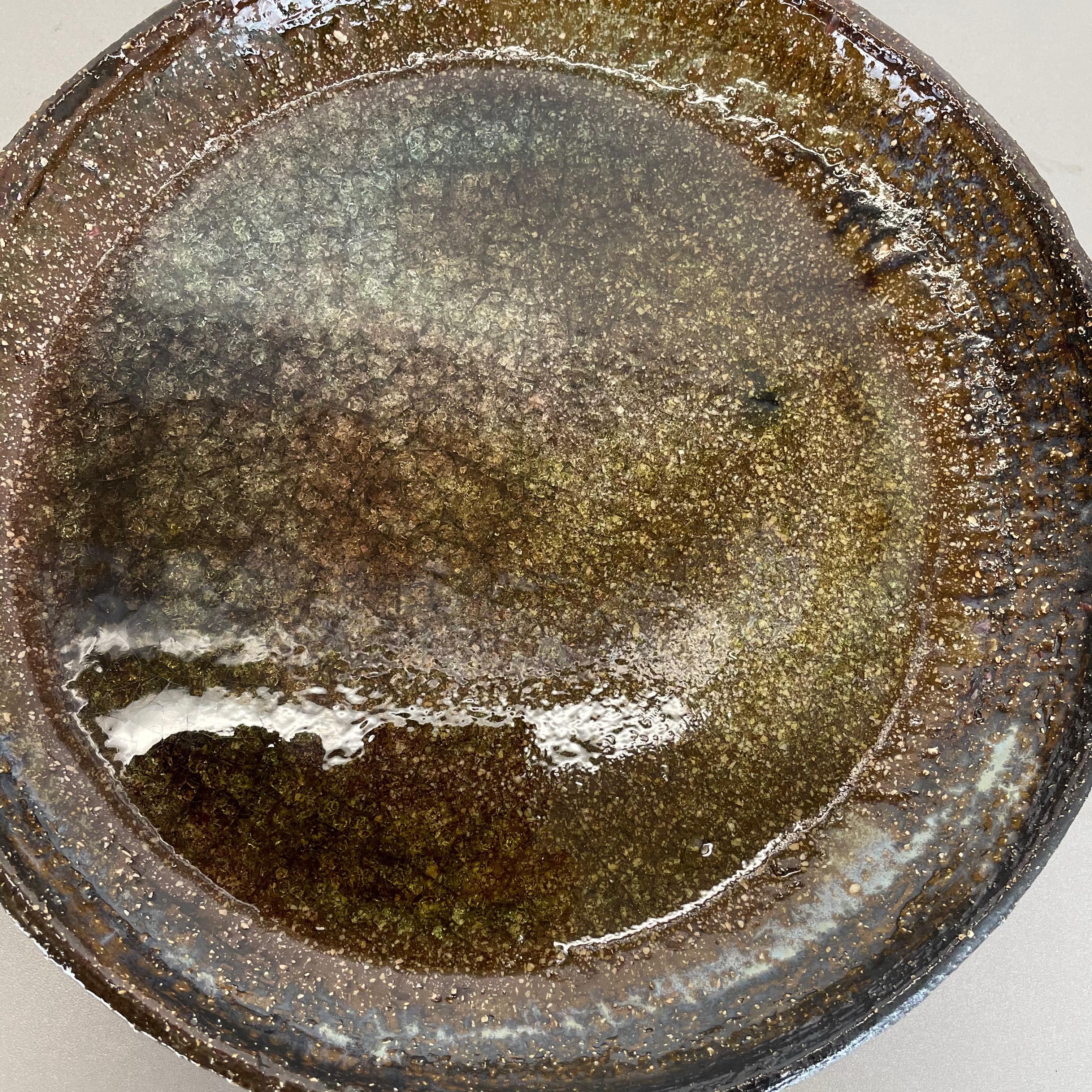 Ceramic Studio Pottery Bowl Shell Element by Gerhard Liebenthron, Germany, 1970s For Sale 9