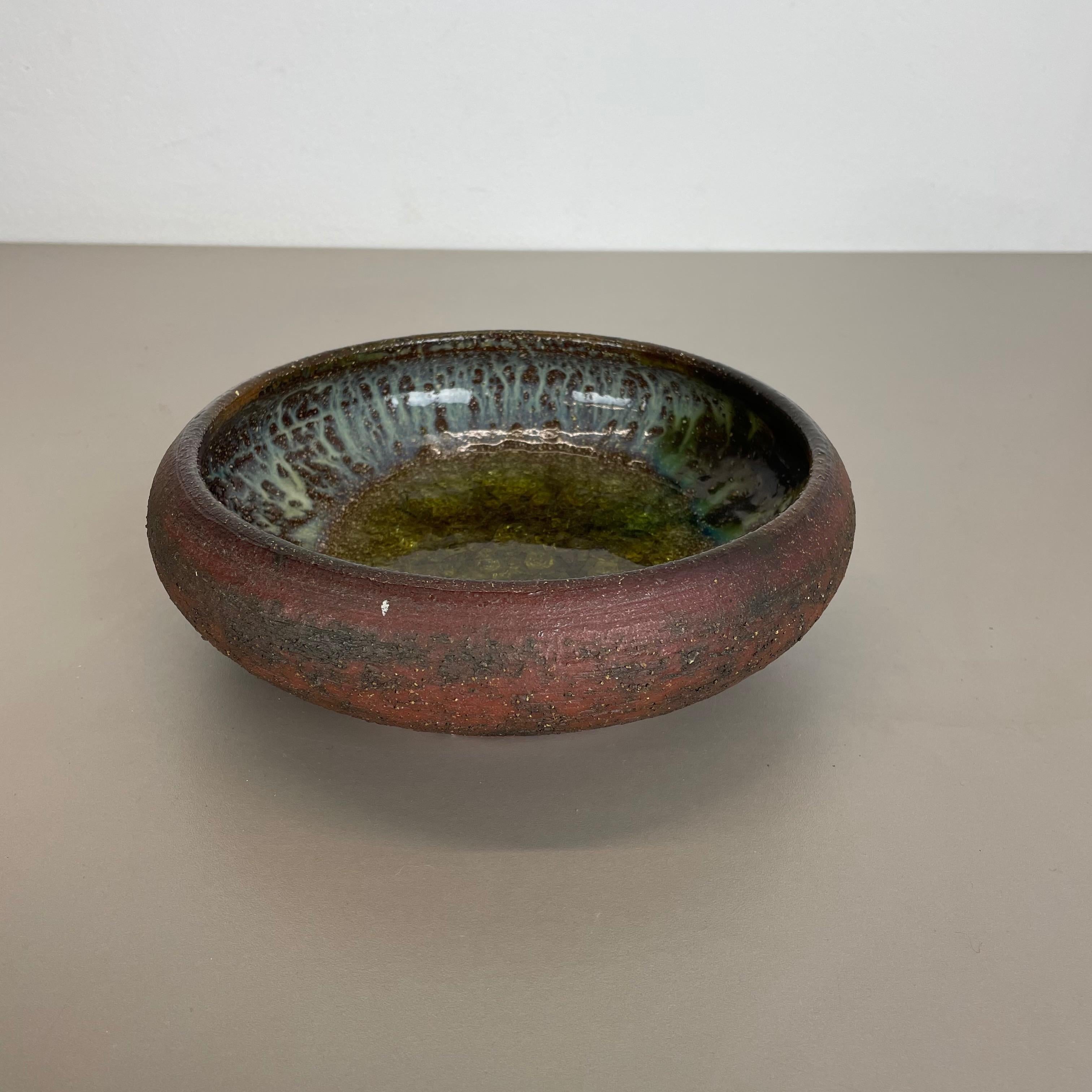 Ceramic Studio Pottery Bowl Shell Element by Gerhard Liebenthron, Germany, 1970s For Sale 10