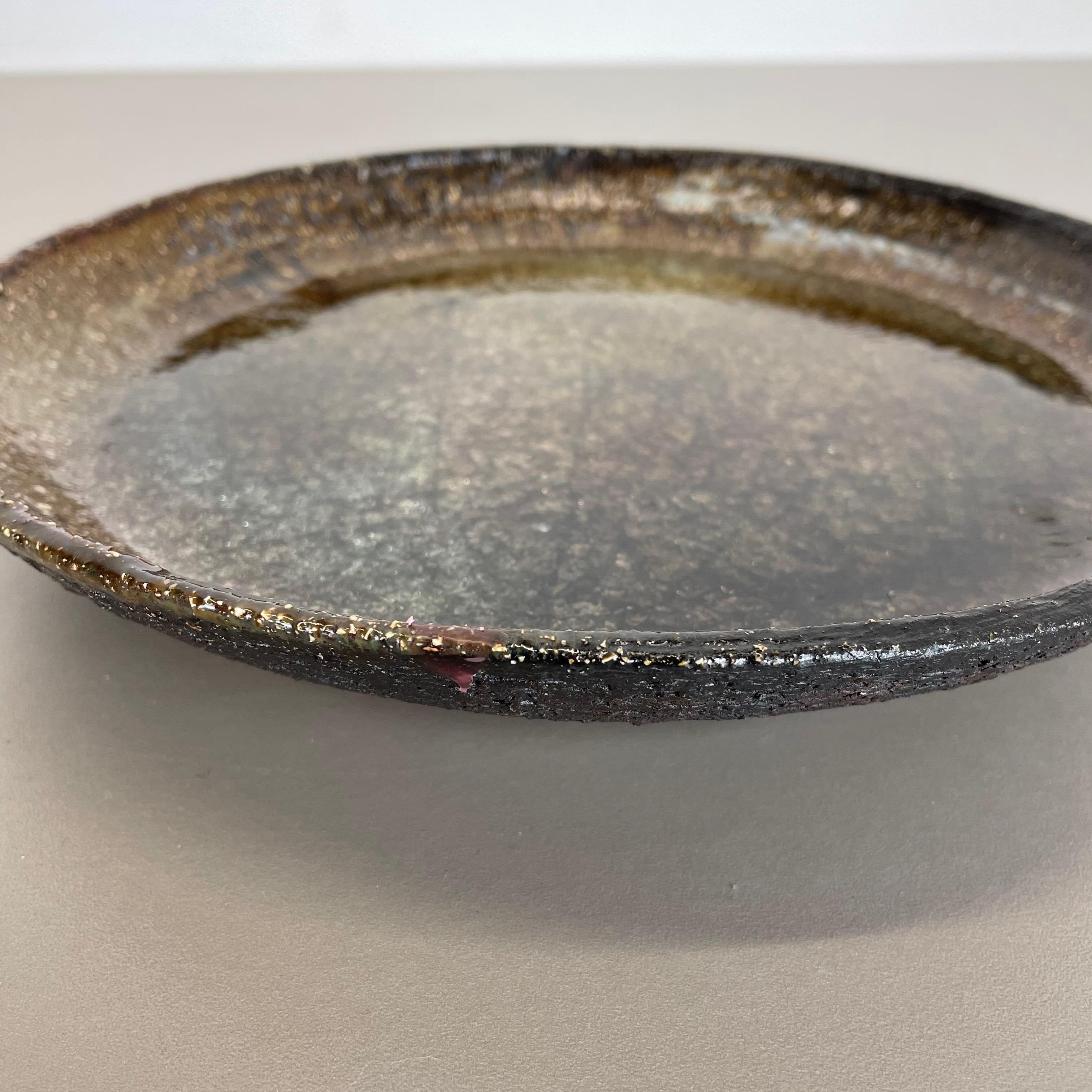 Ceramic Studio Pottery Bowl Shell Element by Gerhard Liebenthron, Germany, 1970s For Sale 1