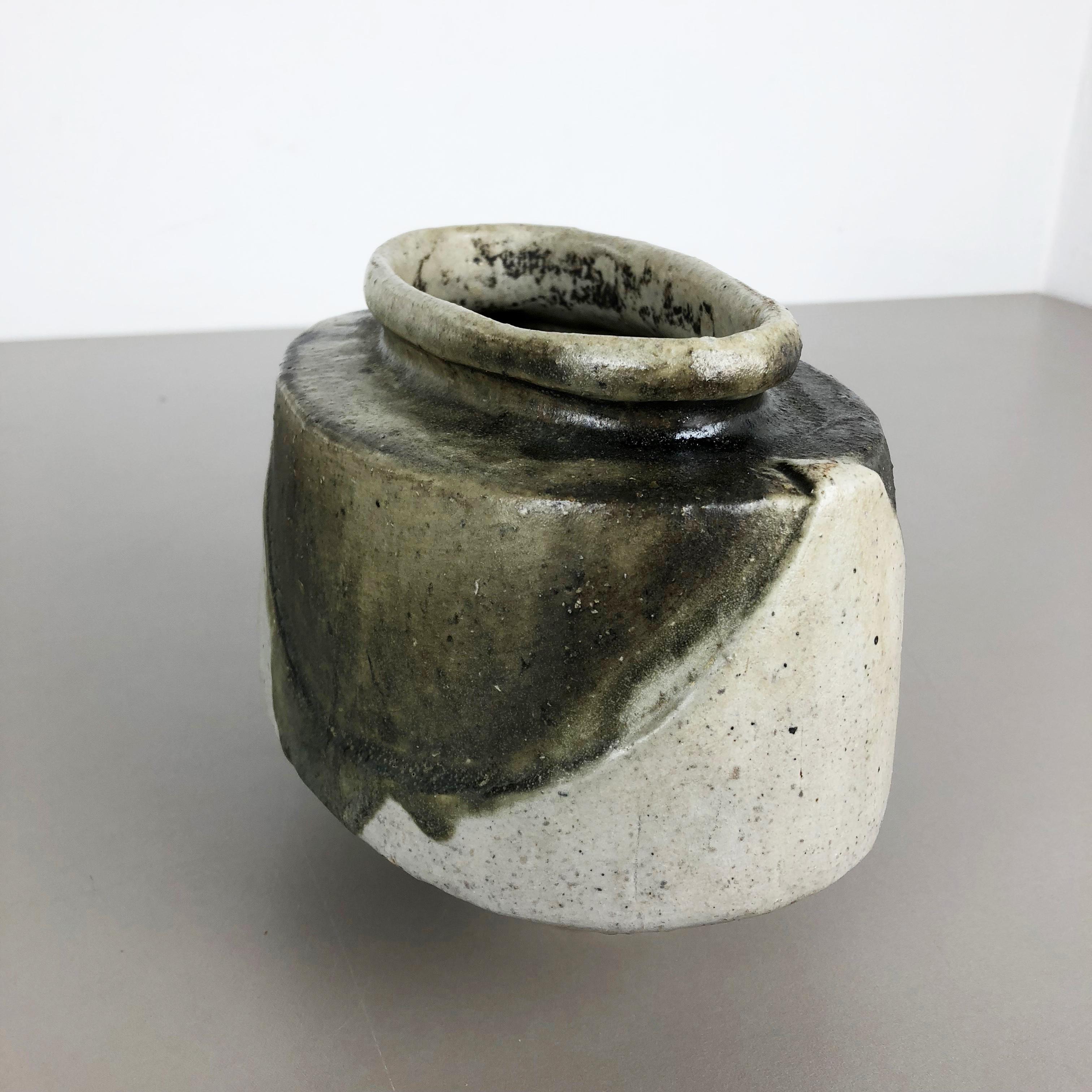 Ceramic Studio Pottery Object Vase by Bruno and Ingeborg Asshoff, Germany, 1960s In Good Condition For Sale In Kirchlengern, DE